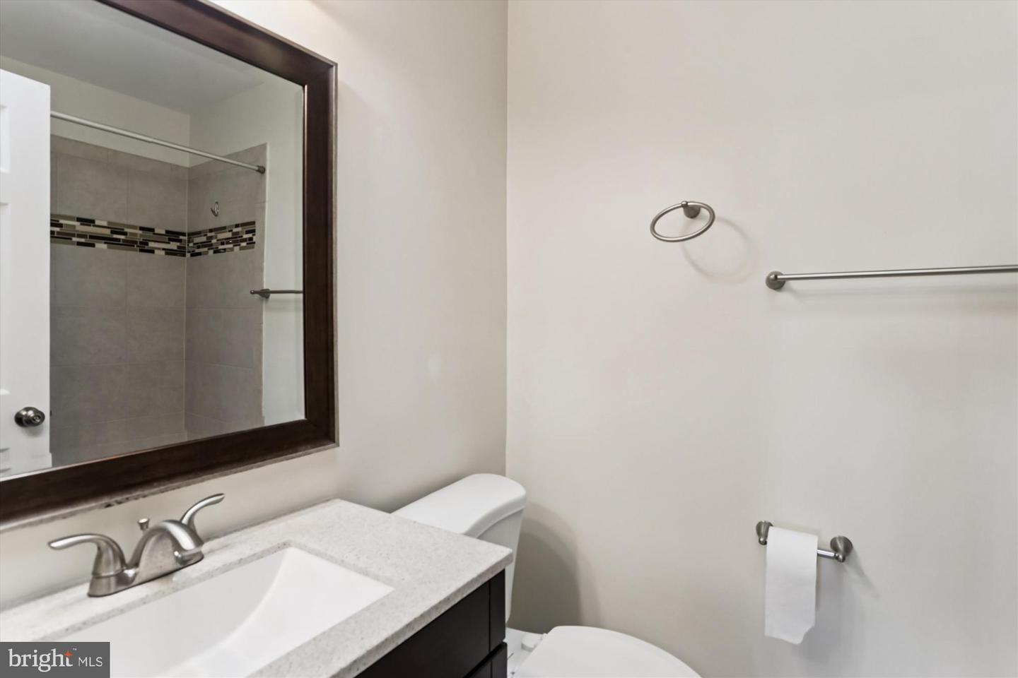 945 S SCOTT ST, ARLINGTON, Virginia 22204, 2 Bedrooms Bedrooms, ,2 BathroomsBathrooms,Residential,For sale,945 S SCOTT ST,VAAR2064794 MLS # VAAR2064794