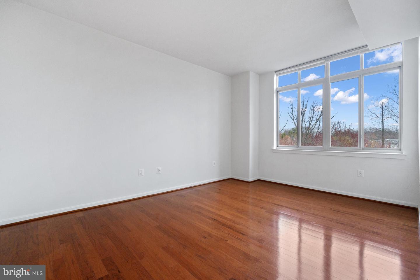 4480 MARKET COMMONS DR #505, FAIRFAX, Virginia 22033, 1 Bedroom Bedrooms, ,1 BathroomBathrooms,Residential,For sale,4480 MARKET COMMONS DR #505,VAFX2273810 MLS # VAFX2273810
