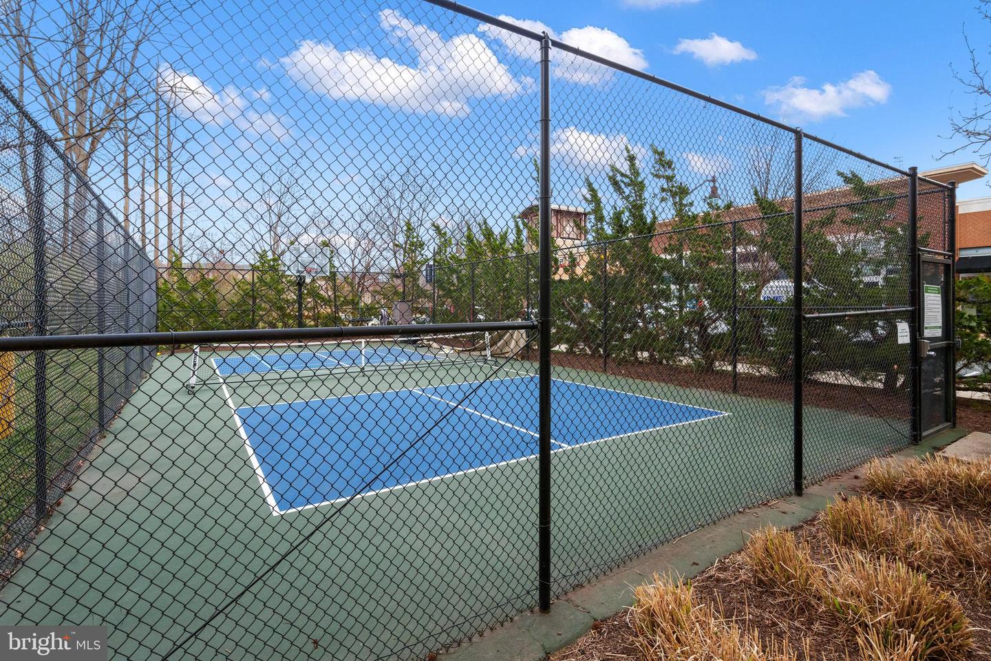 4480 MARKET COMMONS DR #505, FAIRFAX, Virginia 22033, 1 Bedroom Bedrooms, ,1 BathroomBathrooms,Residential,For sale,4480 MARKET COMMONS DR #505,VAFX2273810 MLS # VAFX2273810