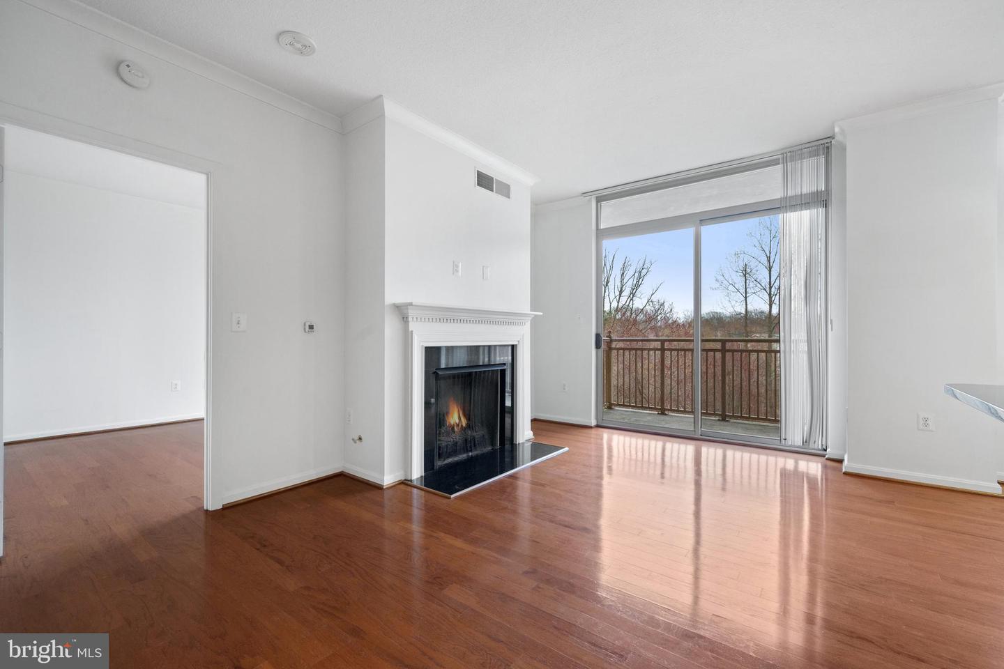 4480 MARKET COMMONS DR #505, FAIRFAX, Virginia 22033, 1 Bedroom Bedrooms, ,1 BathroomBathrooms,Residential,For sale,4480 MARKET COMMONS DR #505,VAFX2273810 MLS # VAFX2273810