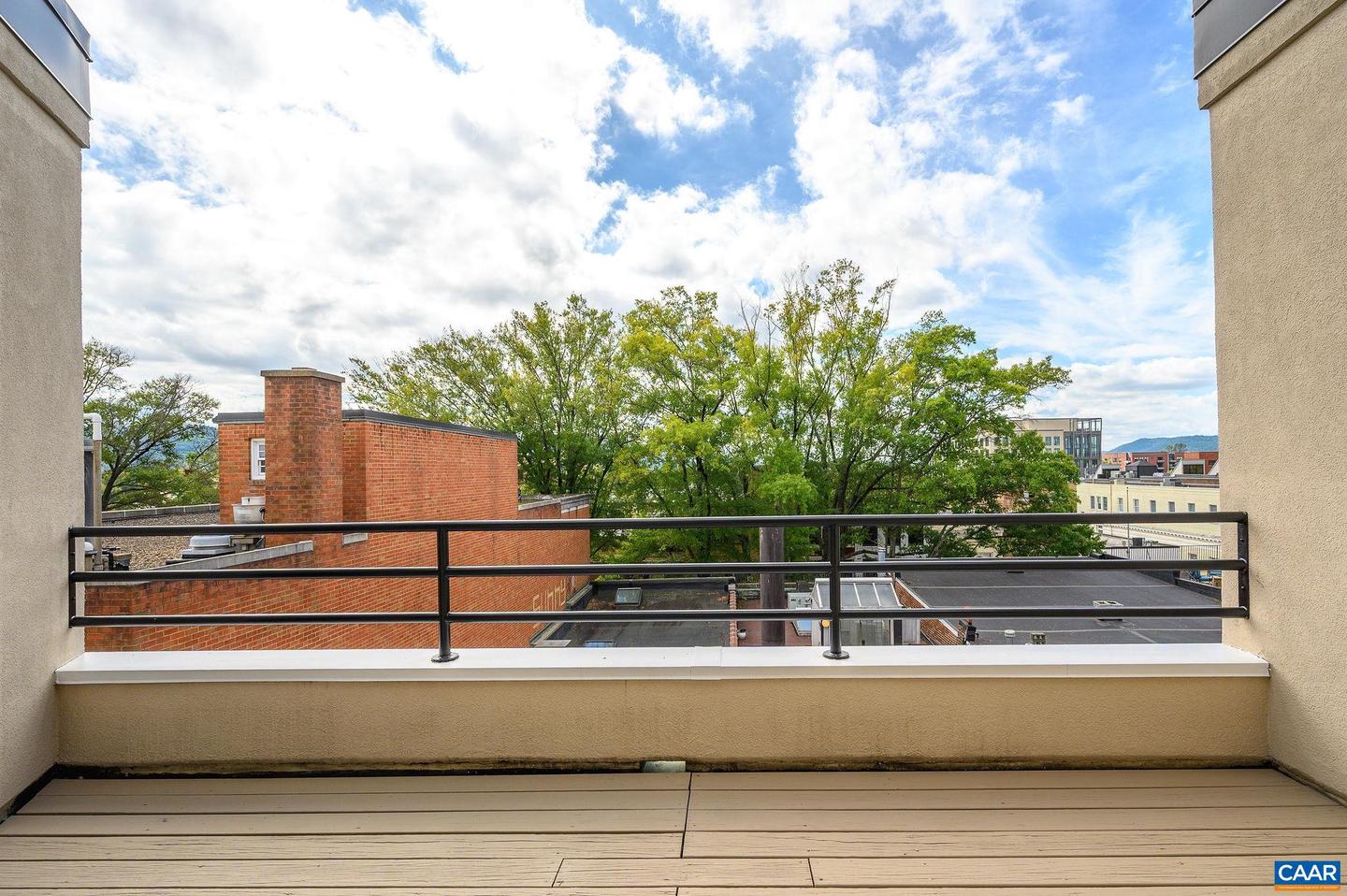 408 E MARKET ST #305, CHARLOTTESVILLE, Virginia 22902, 2 Bedrooms Bedrooms, ,2 BathroomsBathrooms,Residential,For sale,408 E MARKET ST #305,669886 MLS # 669886