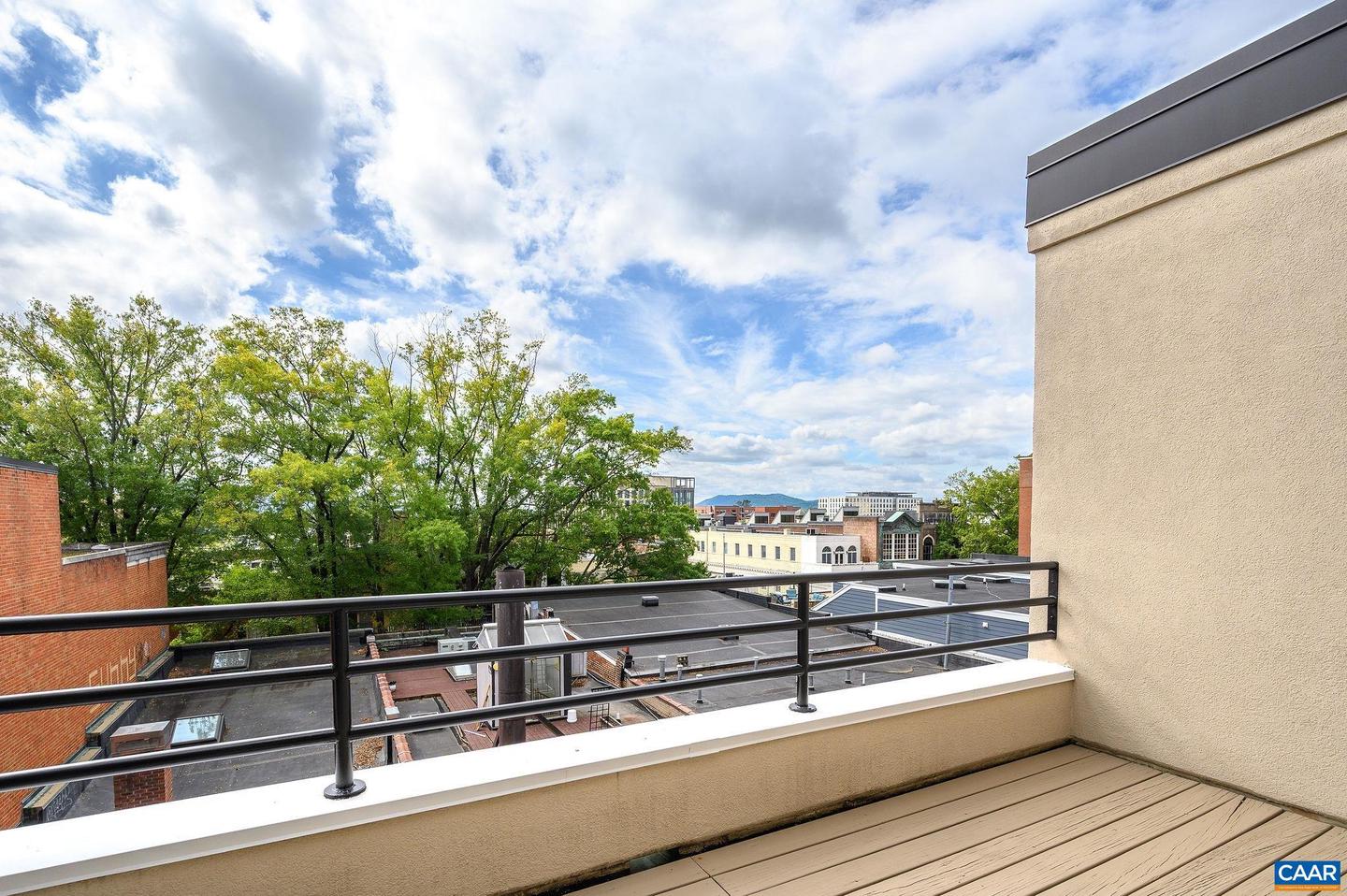 408 E MARKET ST #305, CHARLOTTESVILLE, Virginia 22902, 2 Bedrooms Bedrooms, ,2 BathroomsBathrooms,Residential,For sale,408 E MARKET ST #305,669886 MLS # 669886