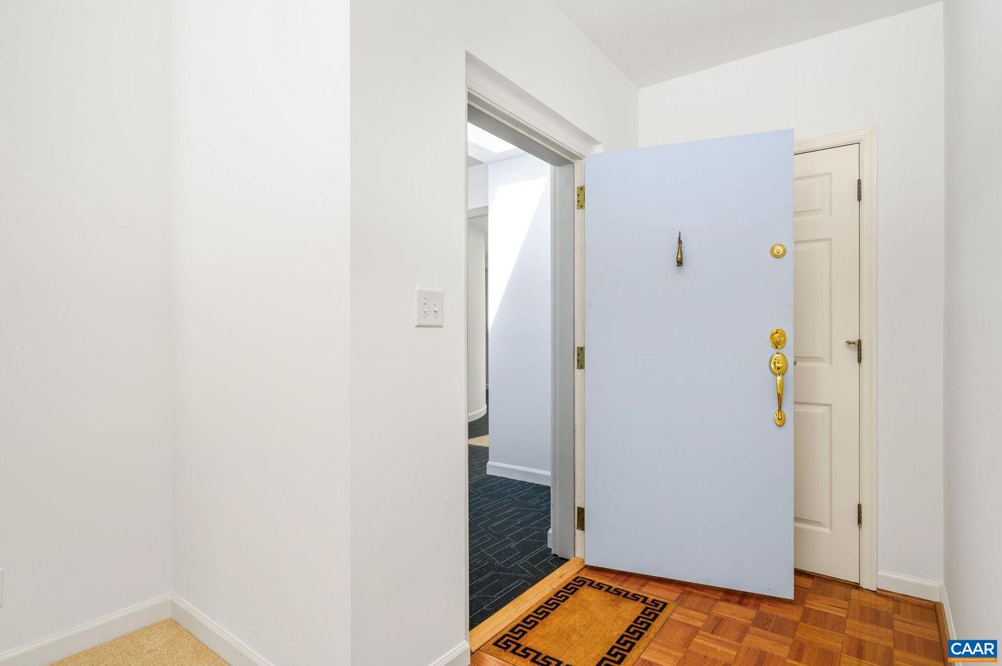408 E MARKET ST #305, CHARLOTTESVILLE, Virginia 22902, 2 Bedrooms Bedrooms, ,2 BathroomsBathrooms,Residential,For sale,408 E MARKET ST #305,669886 MLS # 669886