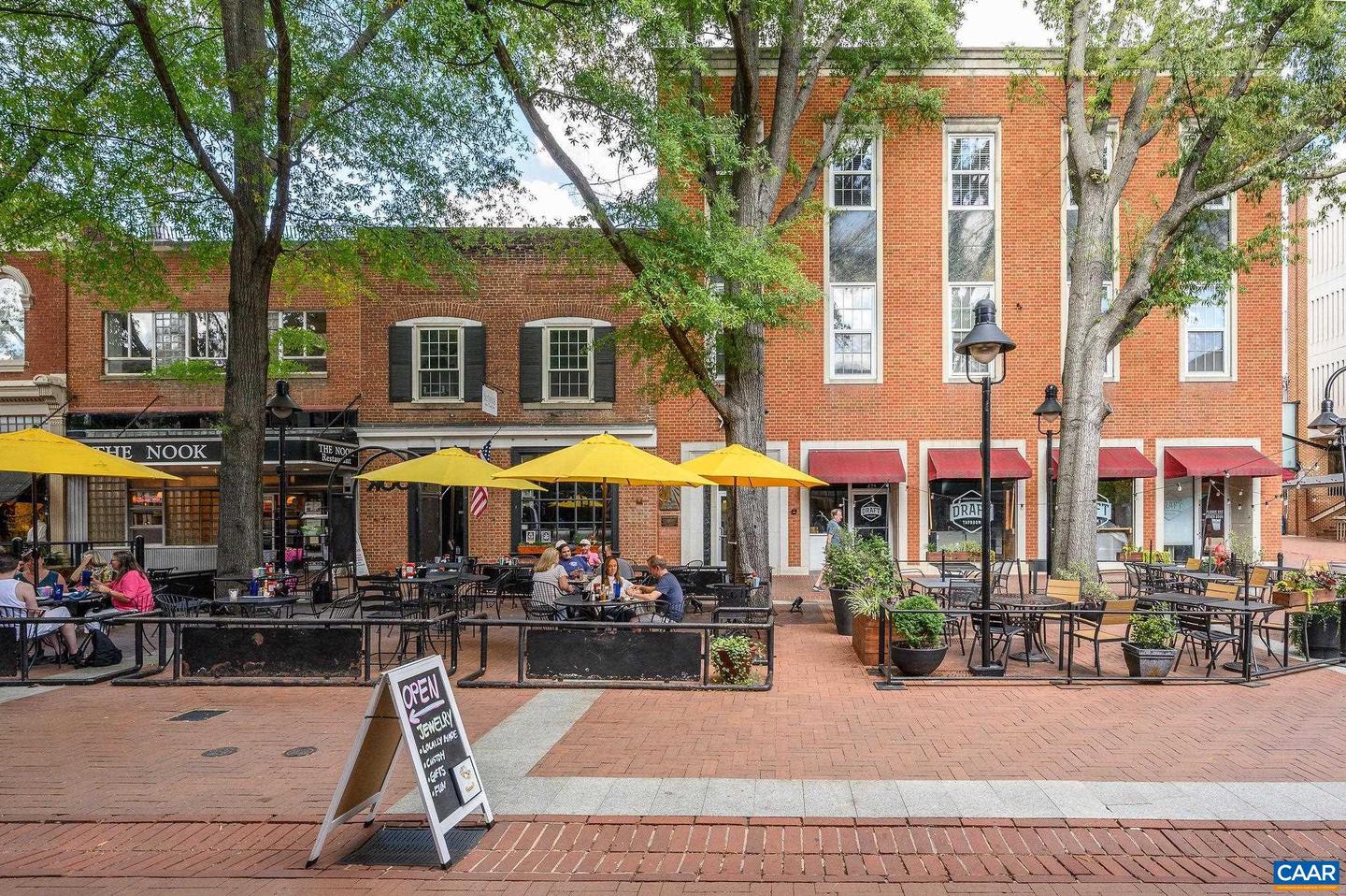 408 E MARKET ST #305, CHARLOTTESVILLE, Virginia 22902, 2 Bedrooms Bedrooms, ,2 BathroomsBathrooms,Residential,For sale,408 E MARKET ST #305,669886 MLS # 669886