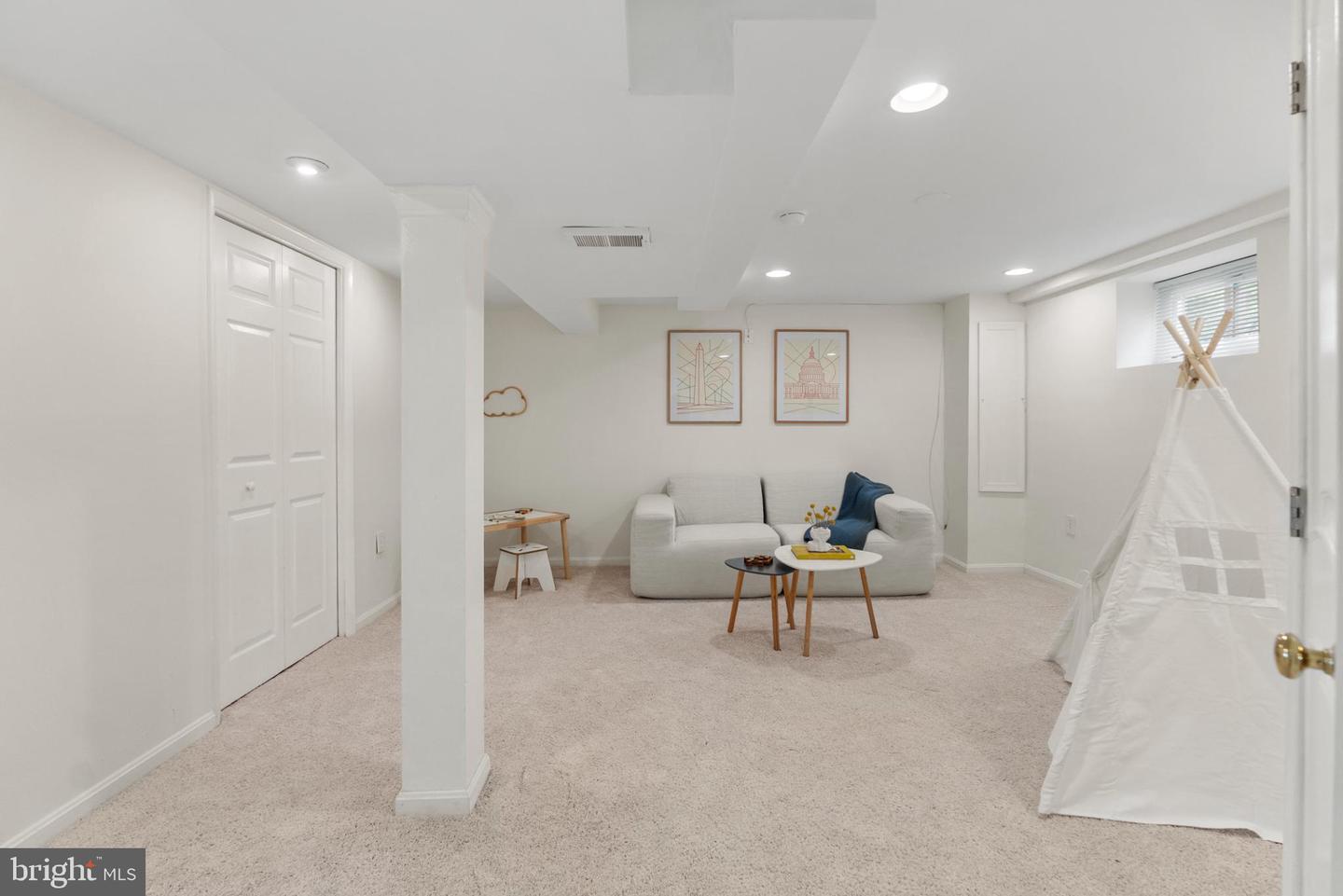 1254 VAN BUREN ST NW, WASHINGTON, District Of Columbia 20012, 3 Bedrooms Bedrooms, 5 Rooms Rooms,2 BathroomsBathrooms,Residential,For sale,1254 VAN BUREN ST NW,DCDC2226566 MLS # DCDC2226566