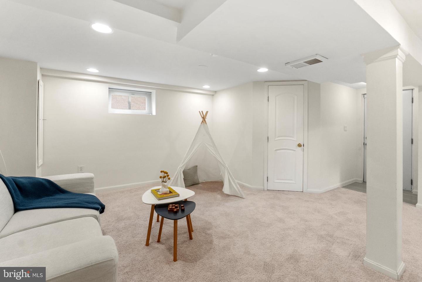 1254 VAN BUREN ST NW, WASHINGTON, District Of Columbia 20012, 3 Bedrooms Bedrooms, 5 Rooms Rooms,2 BathroomsBathrooms,Residential,For sale,1254 VAN BUREN ST NW,DCDC2226566 MLS # DCDC2226566