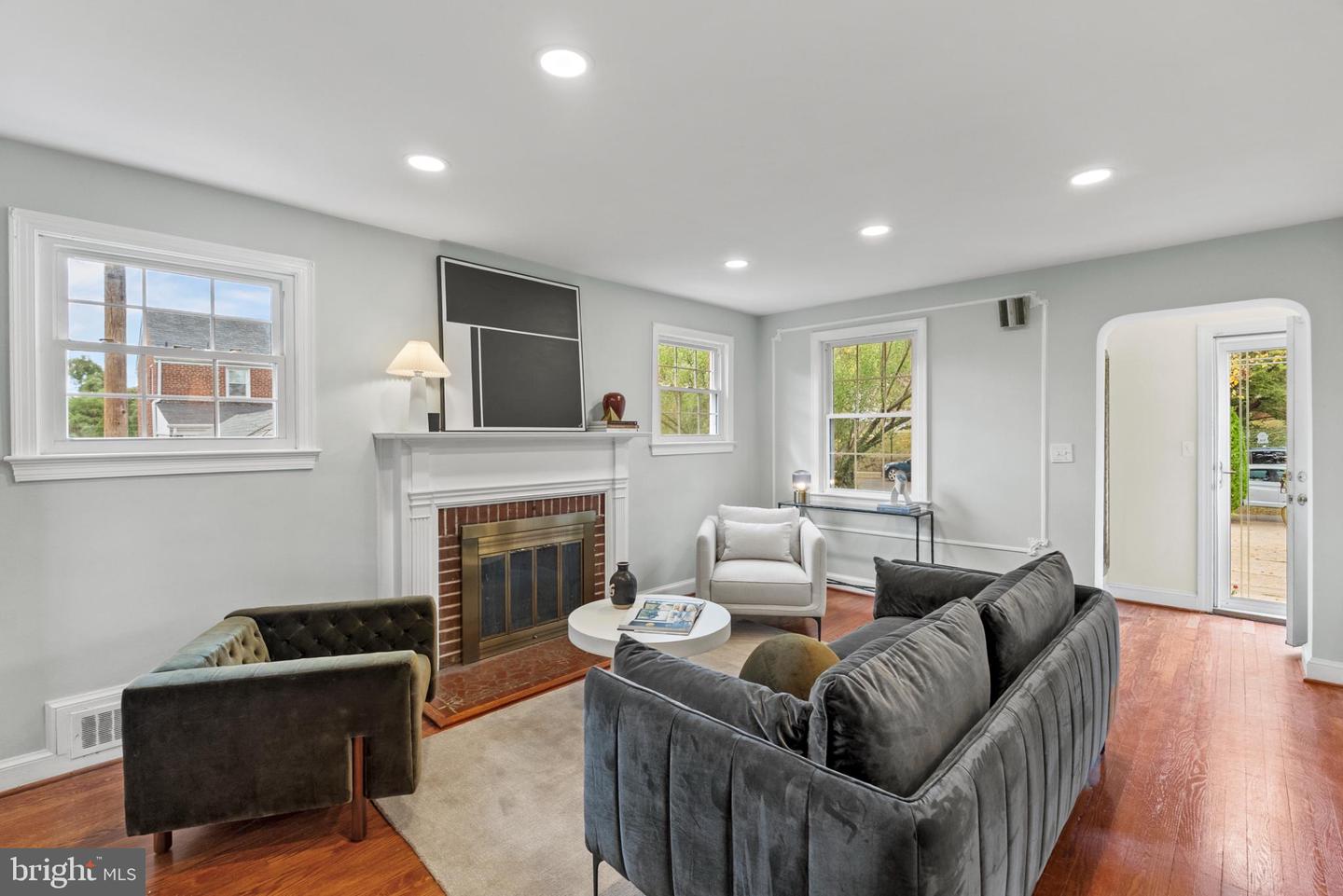 1254 VAN BUREN ST NW, WASHINGTON, District Of Columbia 20012, 3 Bedrooms Bedrooms, 5 Rooms Rooms,2 BathroomsBathrooms,Residential,For sale,1254 VAN BUREN ST NW,DCDC2226566 MLS # DCDC2226566