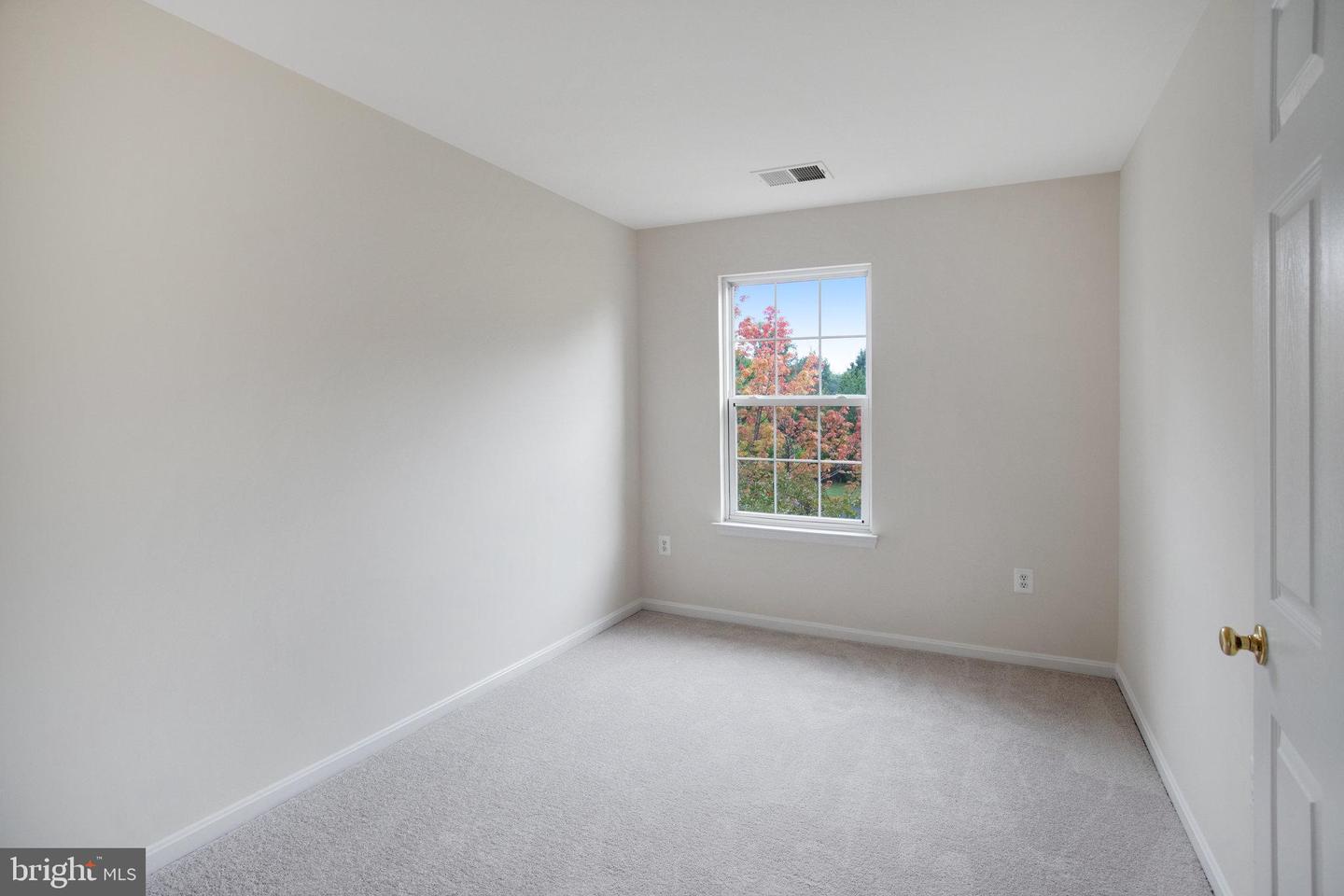 4903 CHASTE TREE PL, WOODBRIDGE, Virginia 22192, 3 Bedrooms Bedrooms, ,2 BathroomsBathrooms,Residential,For sale,4903 CHASTE TREE PL,VAPW2105826 MLS # VAPW2105826