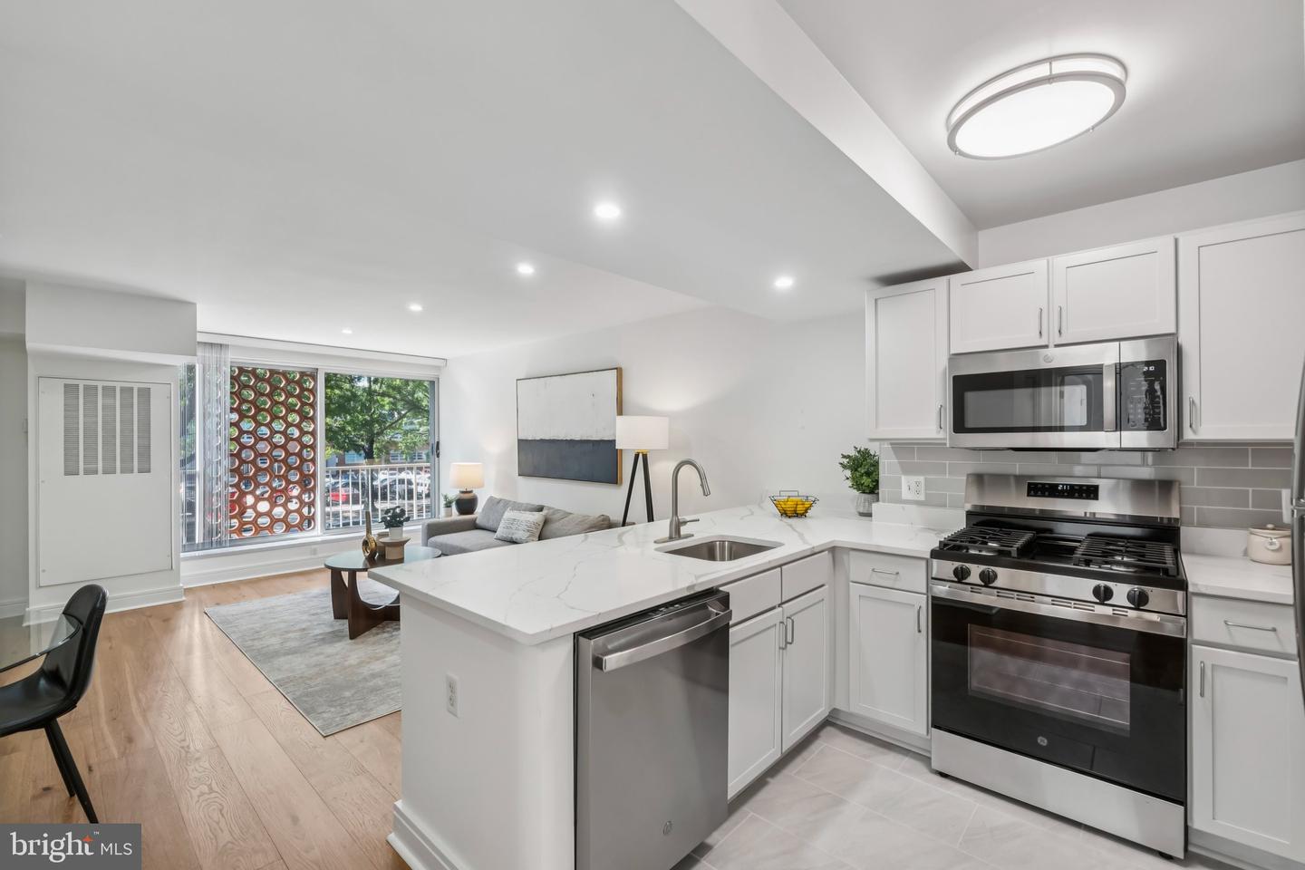 800 4TH ST SW #S121, WASHINGTON, District Of Columbia 20024, 2 Bedrooms Bedrooms, ,1 BathroomBathrooms,Residential,For sale,800 4TH ST SW #S121,DCDC2226602 MLS # DCDC2226602