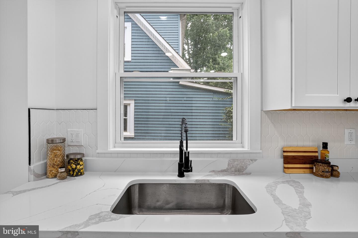 2948 MILLS AVE NE, WASHINGTON, District Of Columbia 20018, 4 Bedrooms Bedrooms, ,3 BathroomsBathrooms,Residential,For sale,2948 MILLS AVE NE,DCDC2226618 MLS # DCDC2226618