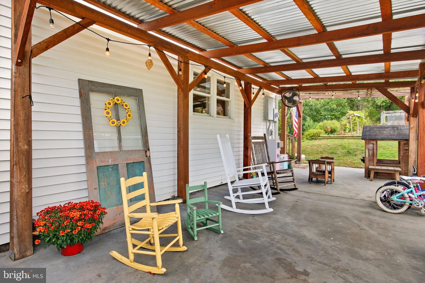 1855 E LEE HWY, NEW MARKET, Virginia 22844, 3 Bedrooms Bedrooms, ,2 BathroomsBathrooms,Residential,For sale,1855 E LEE HWY,VASH2012750 MLS # VASH2012750