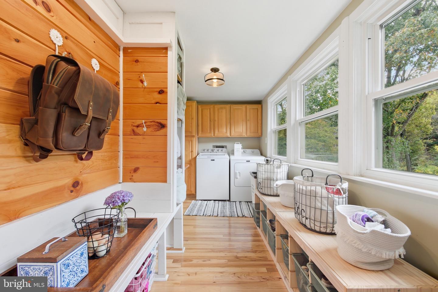1855 E LEE HWY, NEW MARKET, Virginia 22844, 3 Bedrooms Bedrooms, ,2 BathroomsBathrooms,Residential,For sale,1855 E LEE HWY,VASH2012750 MLS # VASH2012750