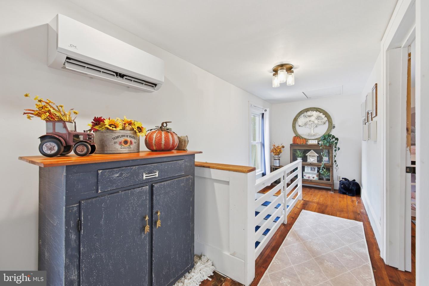 1855 E LEE HWY, NEW MARKET, Virginia 22844, 3 Bedrooms Bedrooms, ,2 BathroomsBathrooms,Residential,For sale,1855 E LEE HWY,VASH2012750 MLS # VASH2012750
