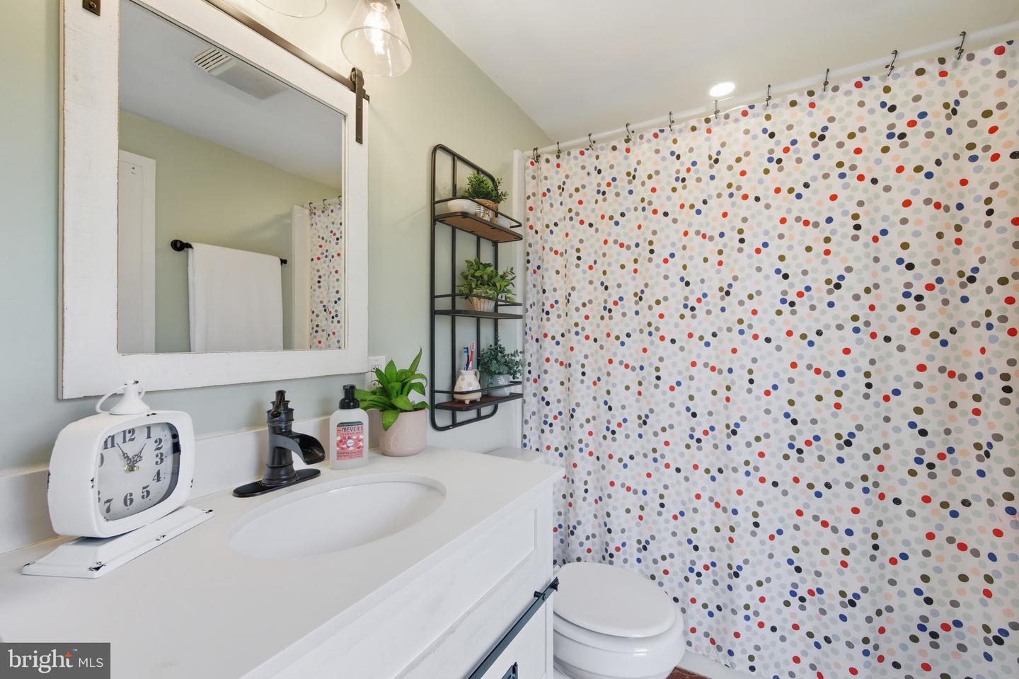 1855 E LEE HWY, NEW MARKET, Virginia 22844, 3 Bedrooms Bedrooms, ,2 BathroomsBathrooms,Residential,For sale,1855 E LEE HWY,VASH2012750 MLS # VASH2012750
