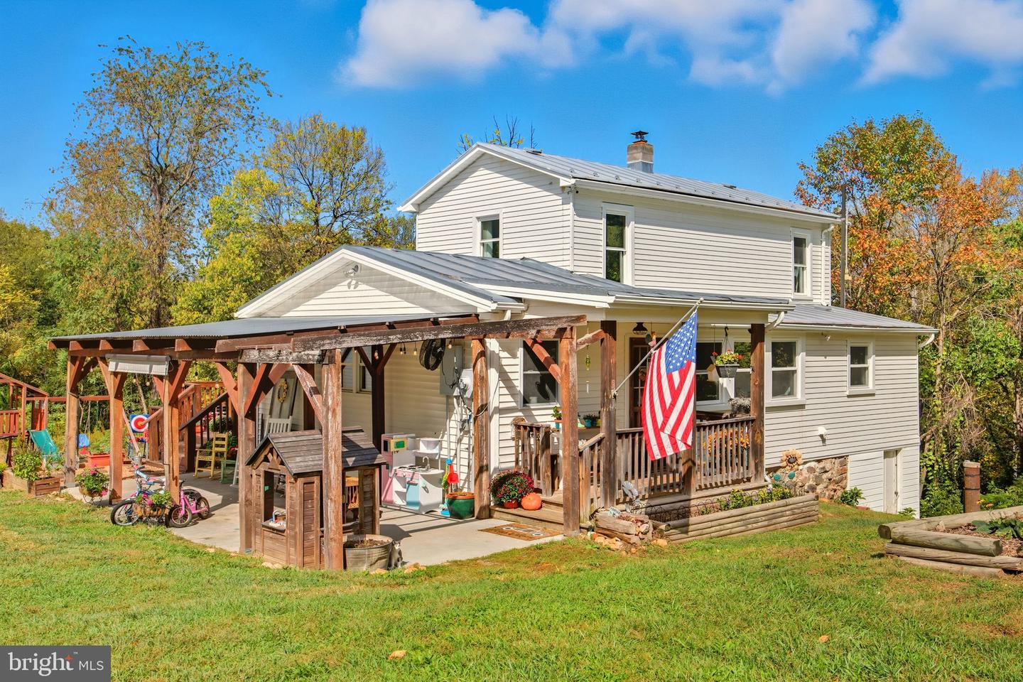 1855 E LEE HWY, NEW MARKET, Virginia 22844, 3 Bedrooms Bedrooms, ,2 BathroomsBathrooms,Residential,For sale,1855 E LEE HWY,VASH2012750 MLS # VASH2012750