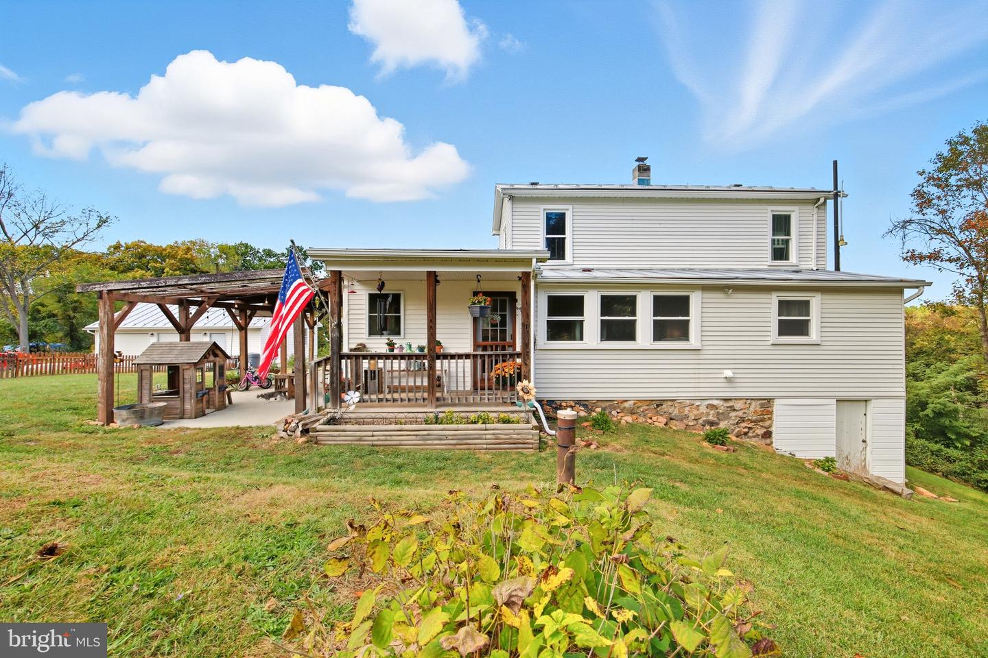 1855 E LEE HWY, NEW MARKET, Virginia 22844, 3 Bedrooms Bedrooms, ,2 BathroomsBathrooms,Residential,For sale,1855 E LEE HWY,VASH2012750 MLS # VASH2012750