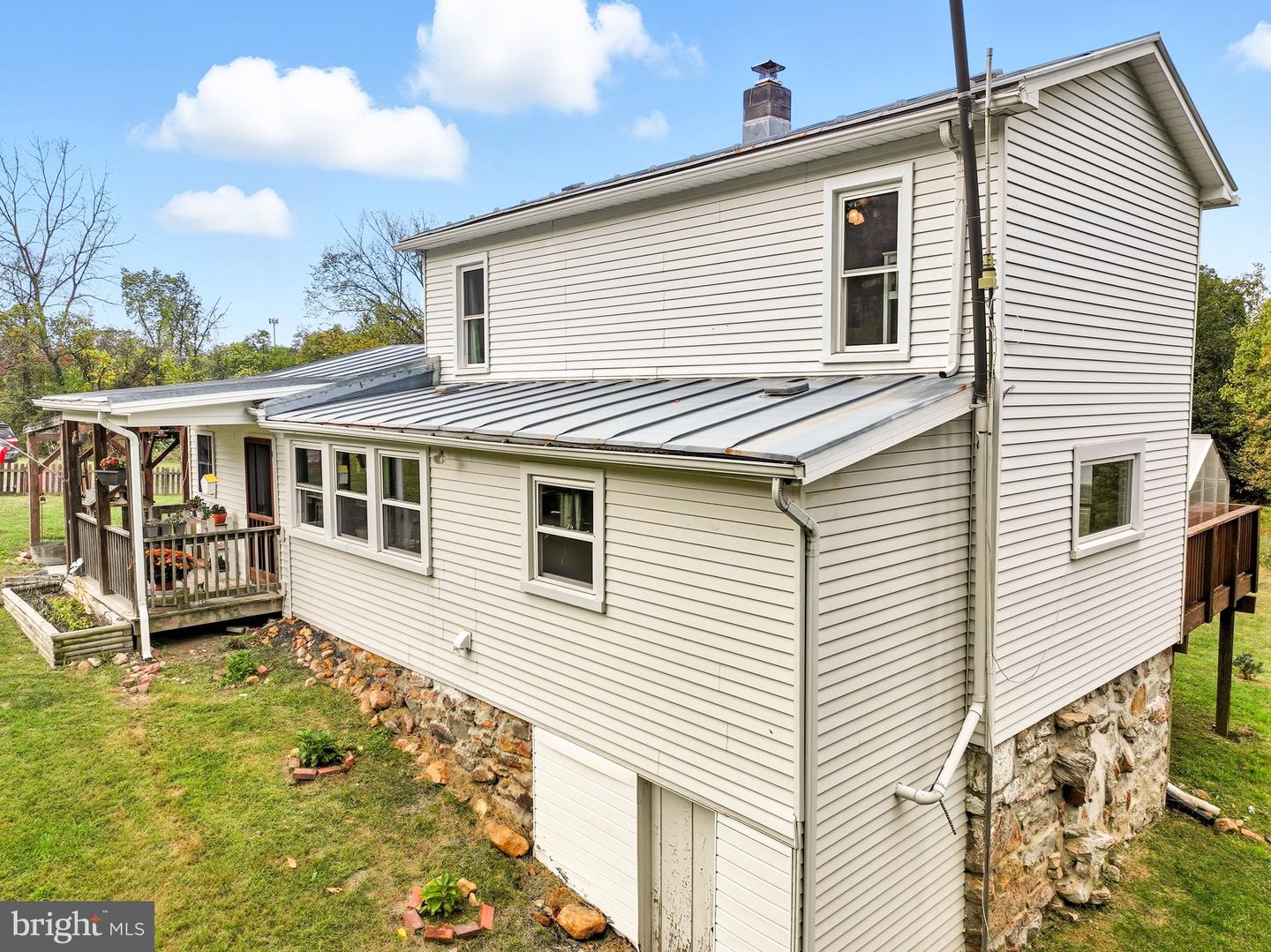 1855 E LEE HWY, NEW MARKET, Virginia 22844, 3 Bedrooms Bedrooms, ,2 BathroomsBathrooms,Residential,For sale,1855 E LEE HWY,VASH2012750 MLS # VASH2012750