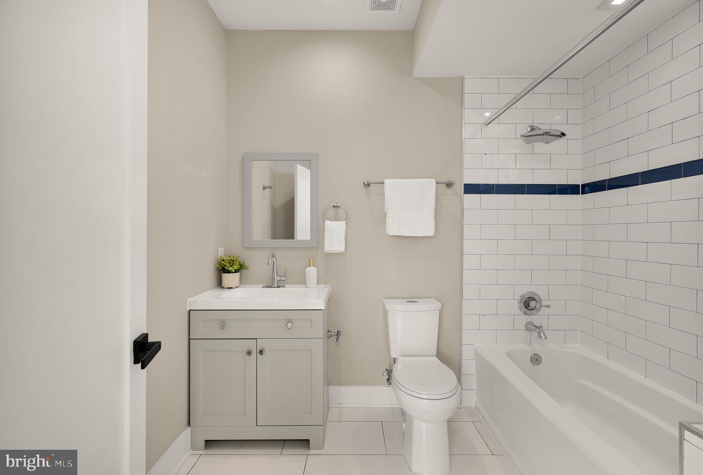 3015 26TH ST NE, WASHINGTON, District Of Columbia 20018, 5 Bedrooms Bedrooms, ,3 BathroomsBathrooms,Residential,For sale,3015 26TH ST NE,DCDC2226620 MLS # DCDC2226620