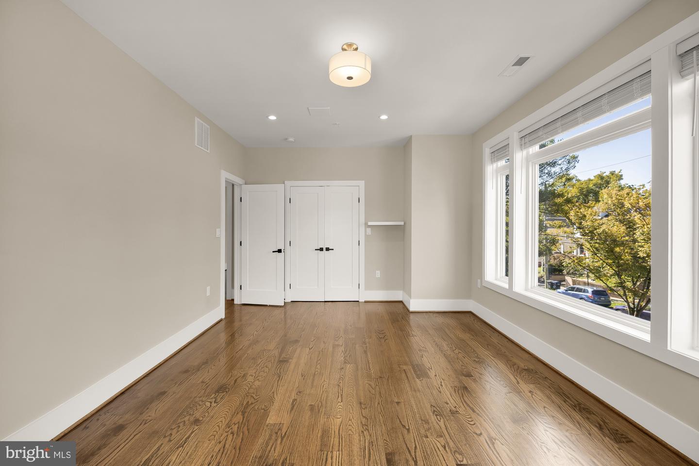 3015 26TH ST NE, WASHINGTON, District Of Columbia 20018, 5 Bedrooms Bedrooms, ,3 BathroomsBathrooms,Residential,For sale,3015 26TH ST NE,DCDC2226620 MLS # DCDC2226620