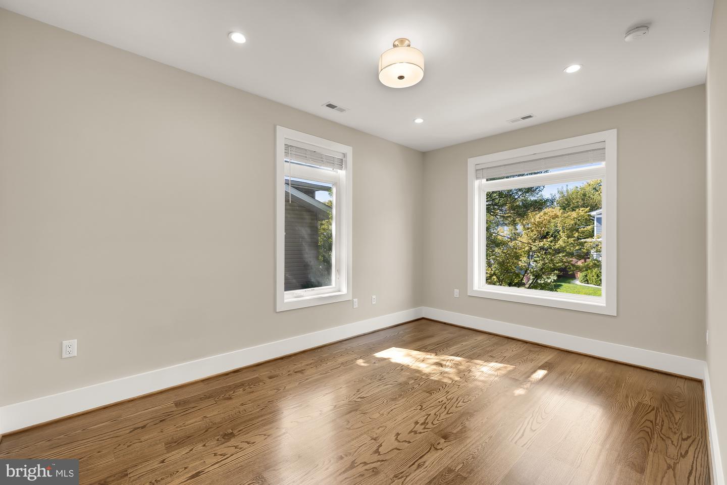 3015 26TH ST NE, WASHINGTON, District Of Columbia 20018, 5 Bedrooms Bedrooms, ,3 BathroomsBathrooms,Residential,For sale,3015 26TH ST NE,DCDC2226620 MLS # DCDC2226620