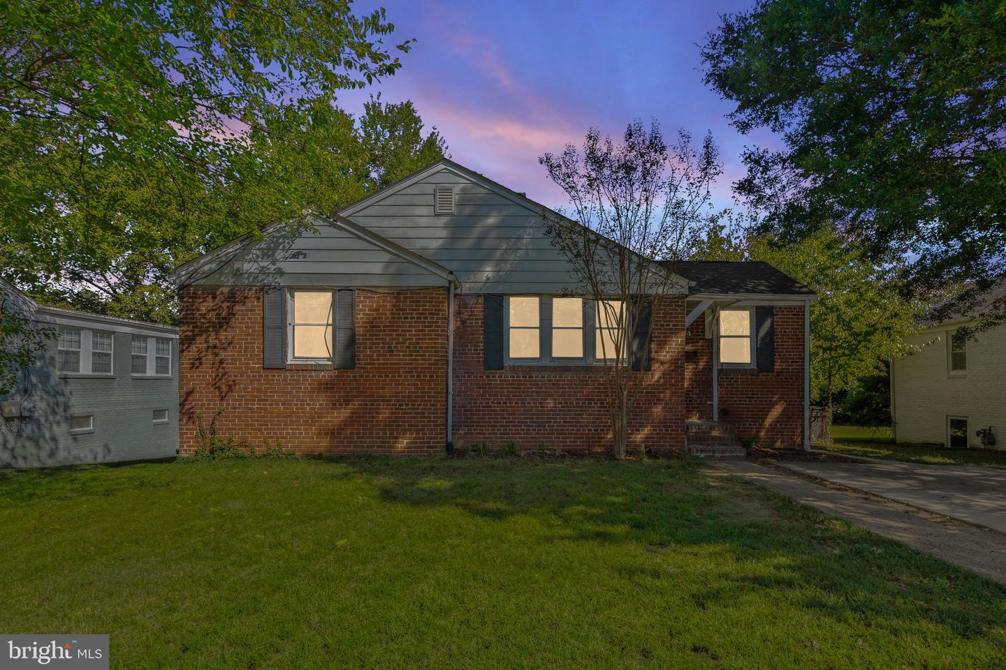 2716 SCHOOL ST, ALEXANDRIA, Virginia 22303, 3 Bedrooms Bedrooms, ,2 BathroomsBathrooms,Residential,For sale,2716 SCHOOL ST,VAFX2273966 MLS # VAFX2273966