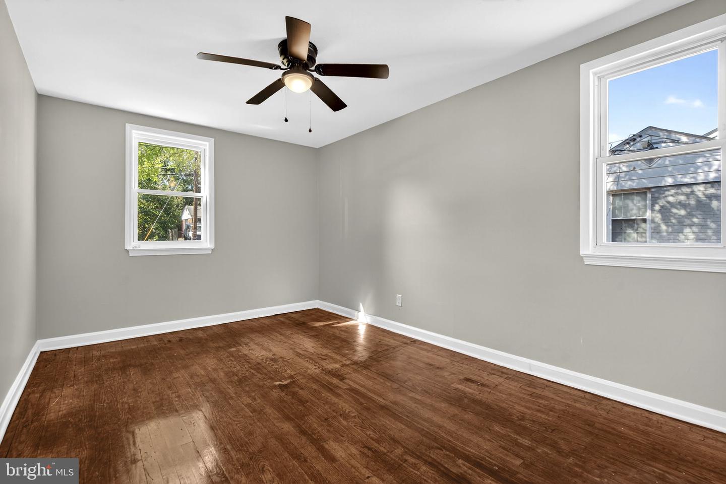 2716 SCHOOL ST, ALEXANDRIA, Virginia 22303, 3 Bedrooms Bedrooms, ,2 BathroomsBathrooms,Residential,For sale,2716 SCHOOL ST,VAFX2273966 MLS # VAFX2273966