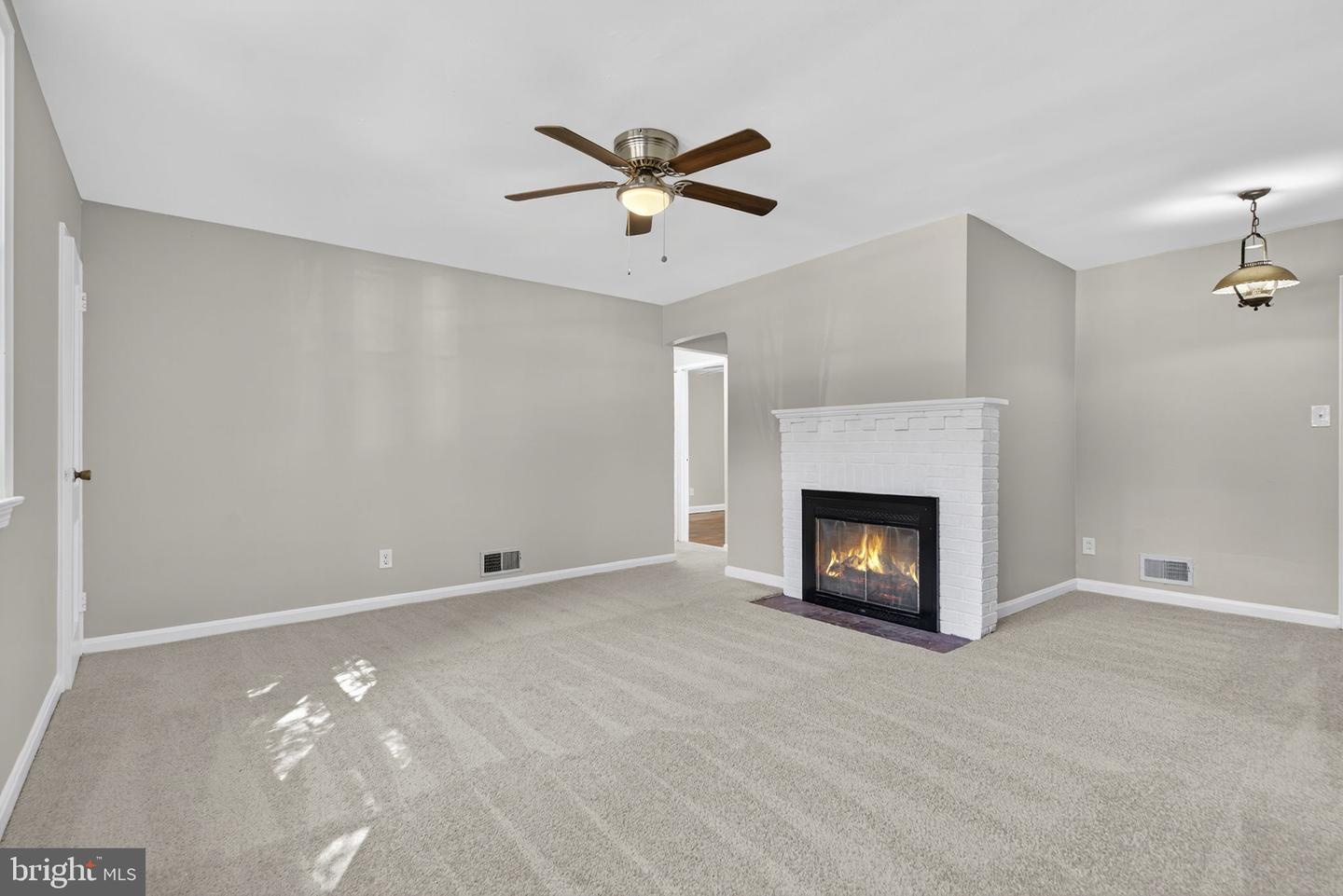 2716 SCHOOL ST, ALEXANDRIA, Virginia 22303, 3 Bedrooms Bedrooms, ,2 BathroomsBathrooms,Residential,For sale,2716 SCHOOL ST,VAFX2273966 MLS # VAFX2273966