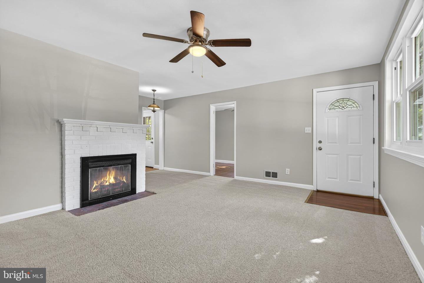 2716 SCHOOL ST, ALEXANDRIA, Virginia 22303, 3 Bedrooms Bedrooms, ,2 BathroomsBathrooms,Residential,For sale,2716 SCHOOL ST,VAFX2273966 MLS # VAFX2273966