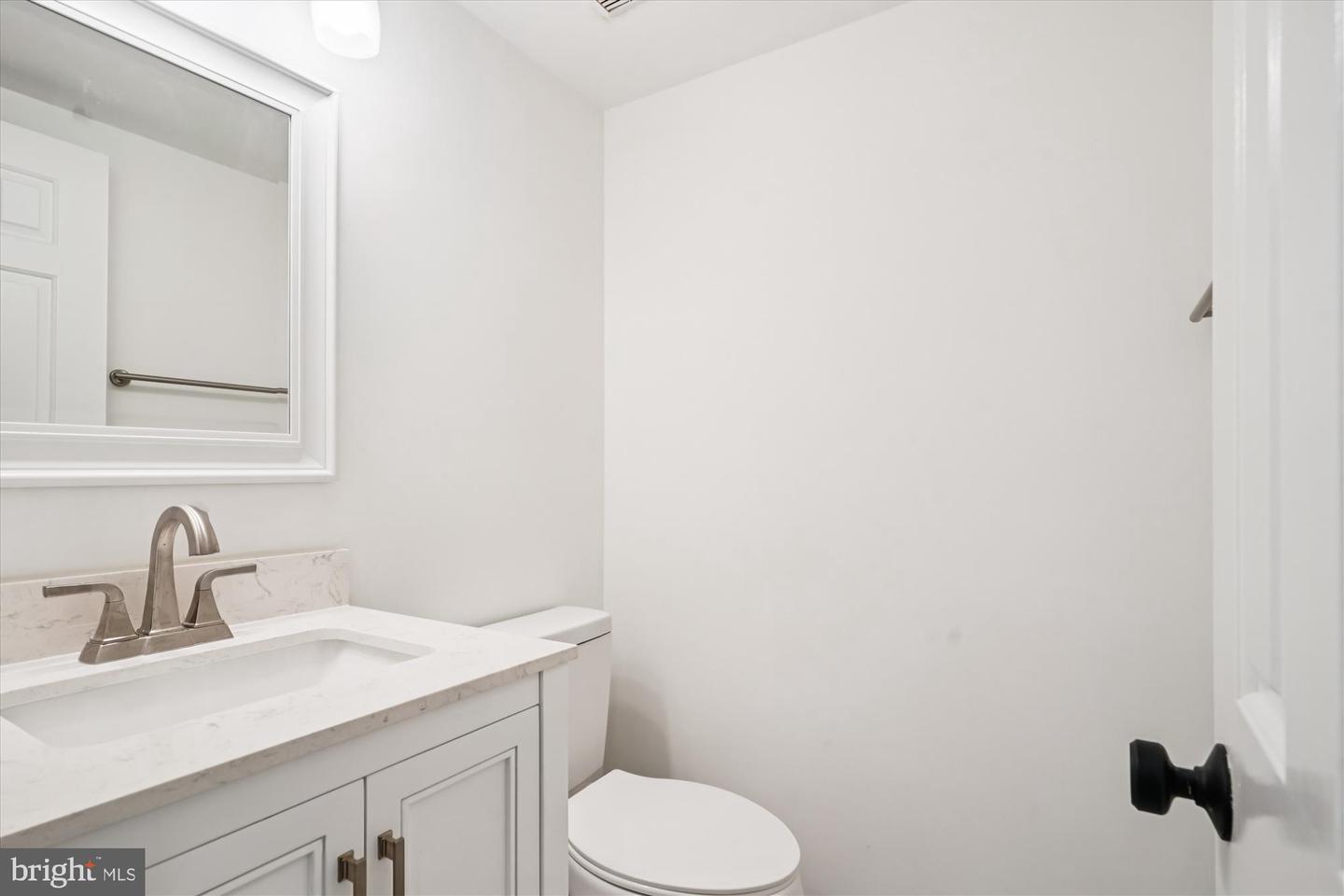 2646 WOODLEY PL NW #1/2, WASHINGTON, District Of Columbia 20008, 3 Bedrooms Bedrooms, ,2 BathroomsBathrooms,Residential,For sale,2646 WOODLEY PL NW #1/2,DCDC2226632 MLS # DCDC2226632