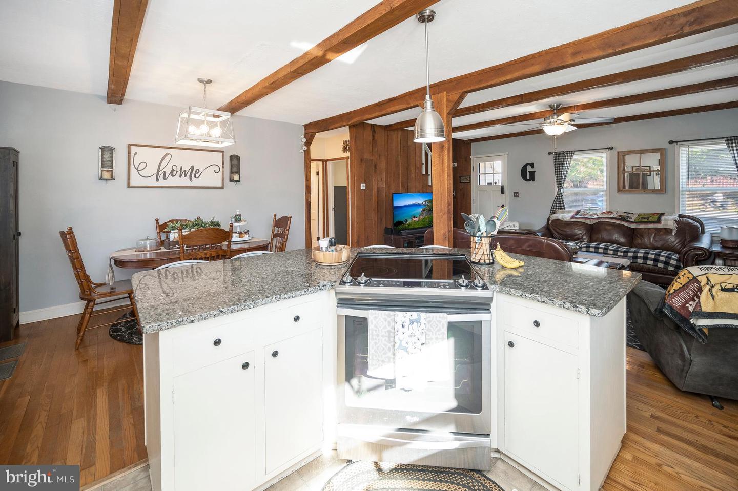 29 LEELAND RD, FREDERICKSBURG, Virginia 22405, 4 Bedrooms Bedrooms, ,2 BathroomsBathrooms,Residential,For sale,29 LEELAND RD,VAST2043436 MLS # VAST2043436