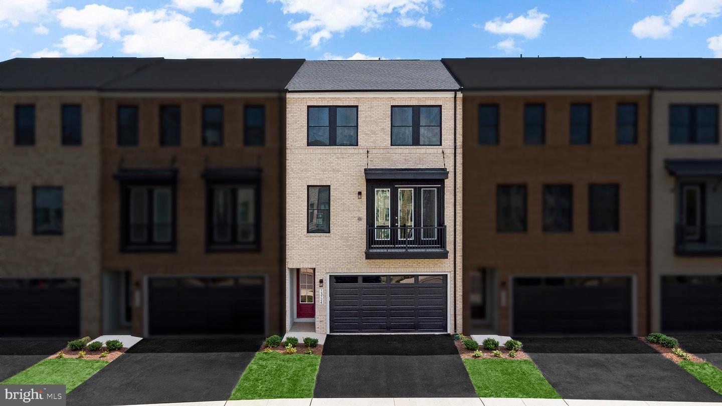13724 AVIATION PL, HERNDON, Virginia 20171, 3 Bedrooms Bedrooms, ,2 BathroomsBathrooms,Residential,For sale,13724 AVIATION PL,VAFX2273976 MLS # VAFX2273976