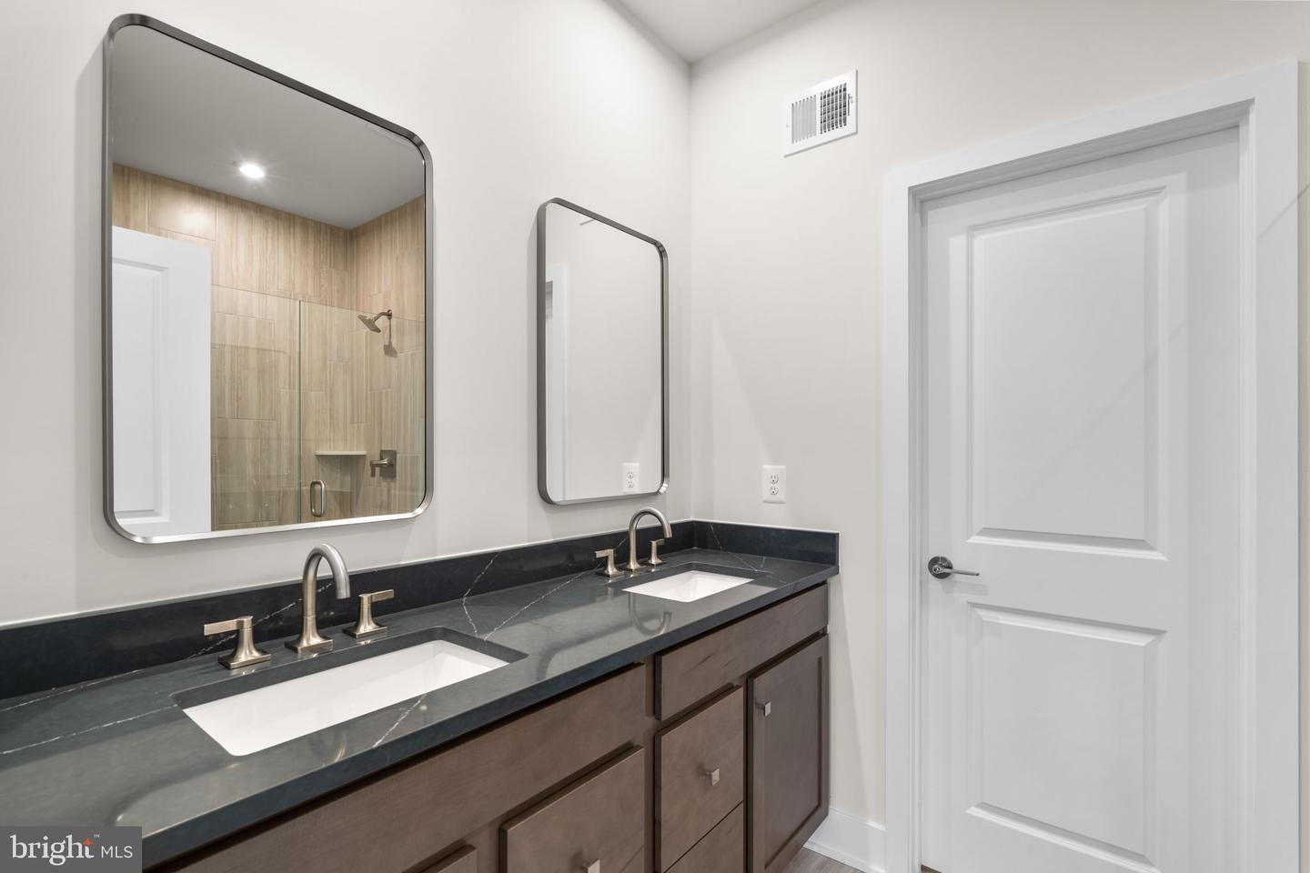 13724 AVIATION PL, HERNDON, Virginia 20171, 3 Bedrooms Bedrooms, ,2 BathroomsBathrooms,Residential,For sale,13724 AVIATION PL,VAFX2273976 MLS # VAFX2273976