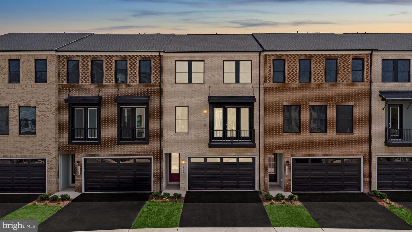 13724 AVIATION PL, HERNDON, Virginia 20171, 3 Bedrooms Bedrooms, ,2 BathroomsBathrooms,Residential,For sale,13724 AVIATION PL,VAFX2273976 MLS # VAFX2273976