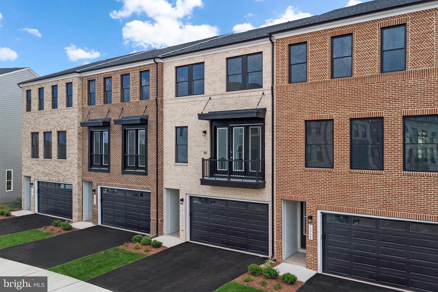 13724 AVIATION PL, HERNDON, Virginia 20171, 3 Bedrooms Bedrooms, ,2 BathroomsBathrooms,Residential,For sale,13724 AVIATION PL,VAFX2273976 MLS # VAFX2273976