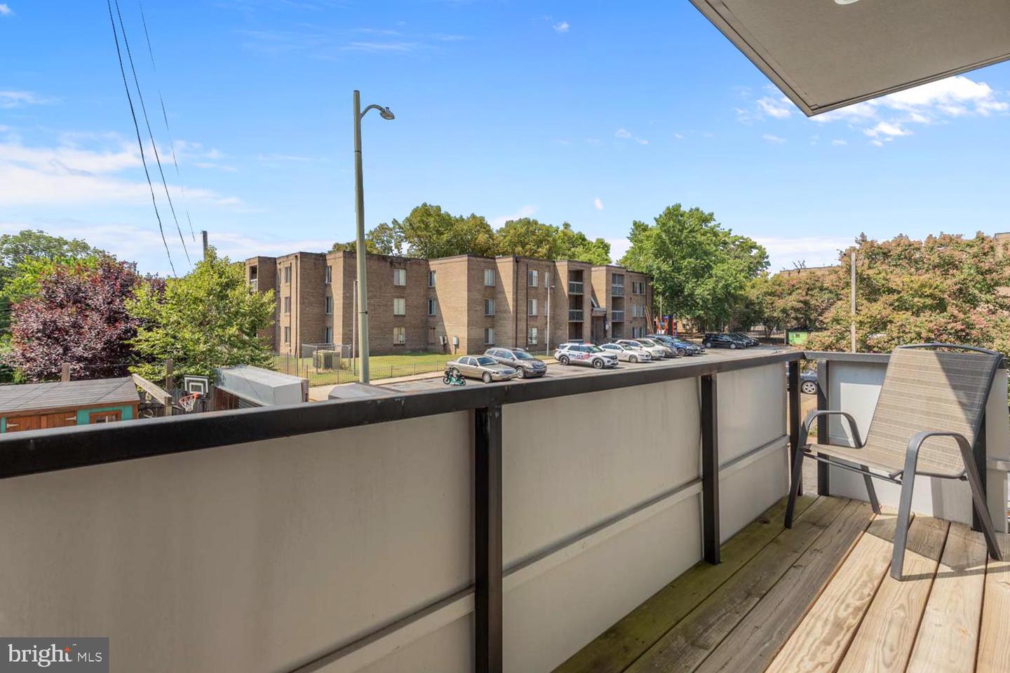 706 16TH ST NE #1, WASHINGTON, District Of Columbia 20002, 2 Bedrooms Bedrooms, ,2 BathroomsBathrooms,Residential,For sale,706 16TH ST NE #1,DCDC2226642 MLS # DCDC2226642