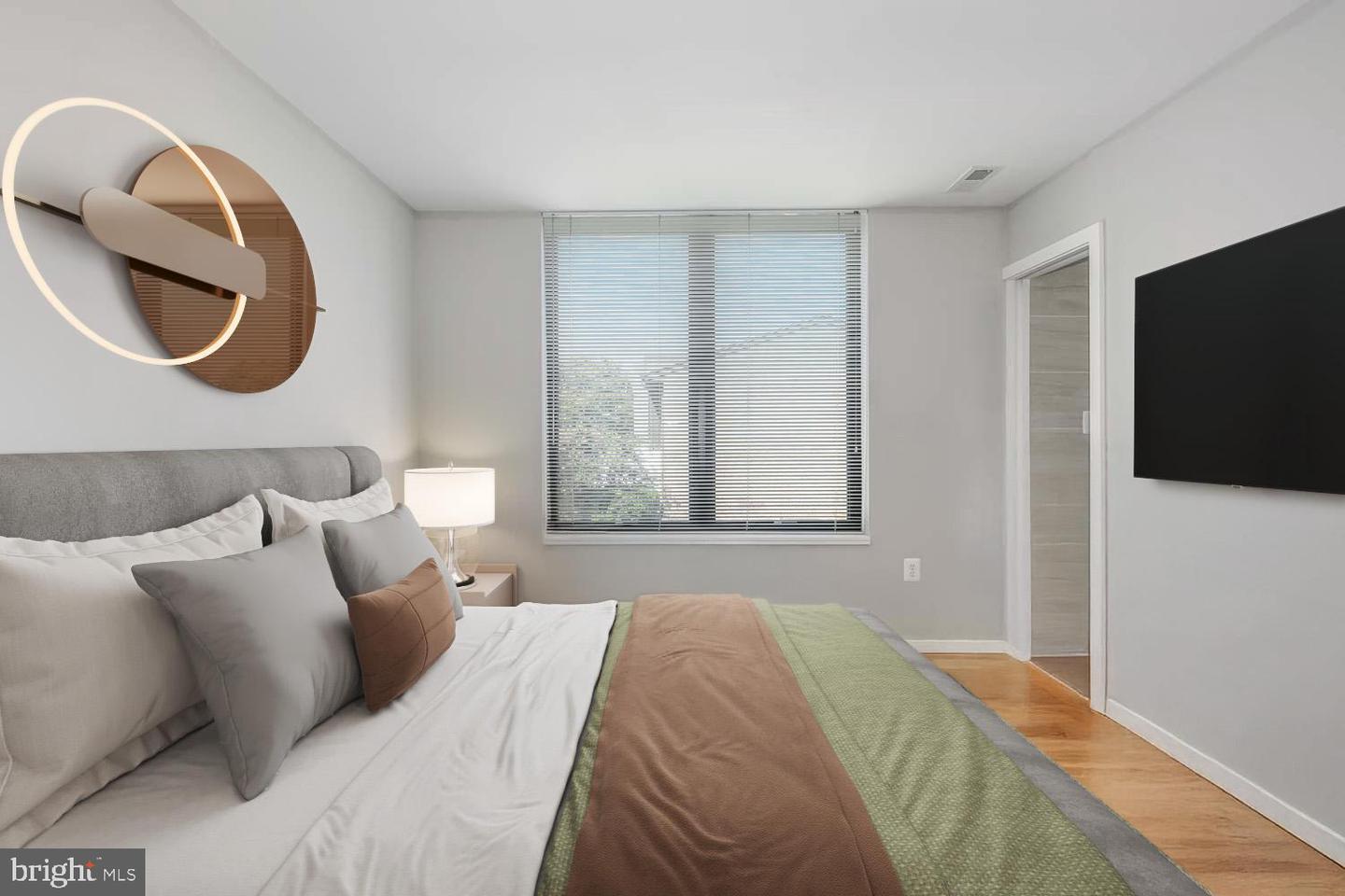 706 16TH ST NE #1, WASHINGTON, District Of Columbia 20002, 2 Bedrooms Bedrooms, ,2 BathroomsBathrooms,Residential,For sale,706 16TH ST NE #1,DCDC2226642 MLS # DCDC2226642