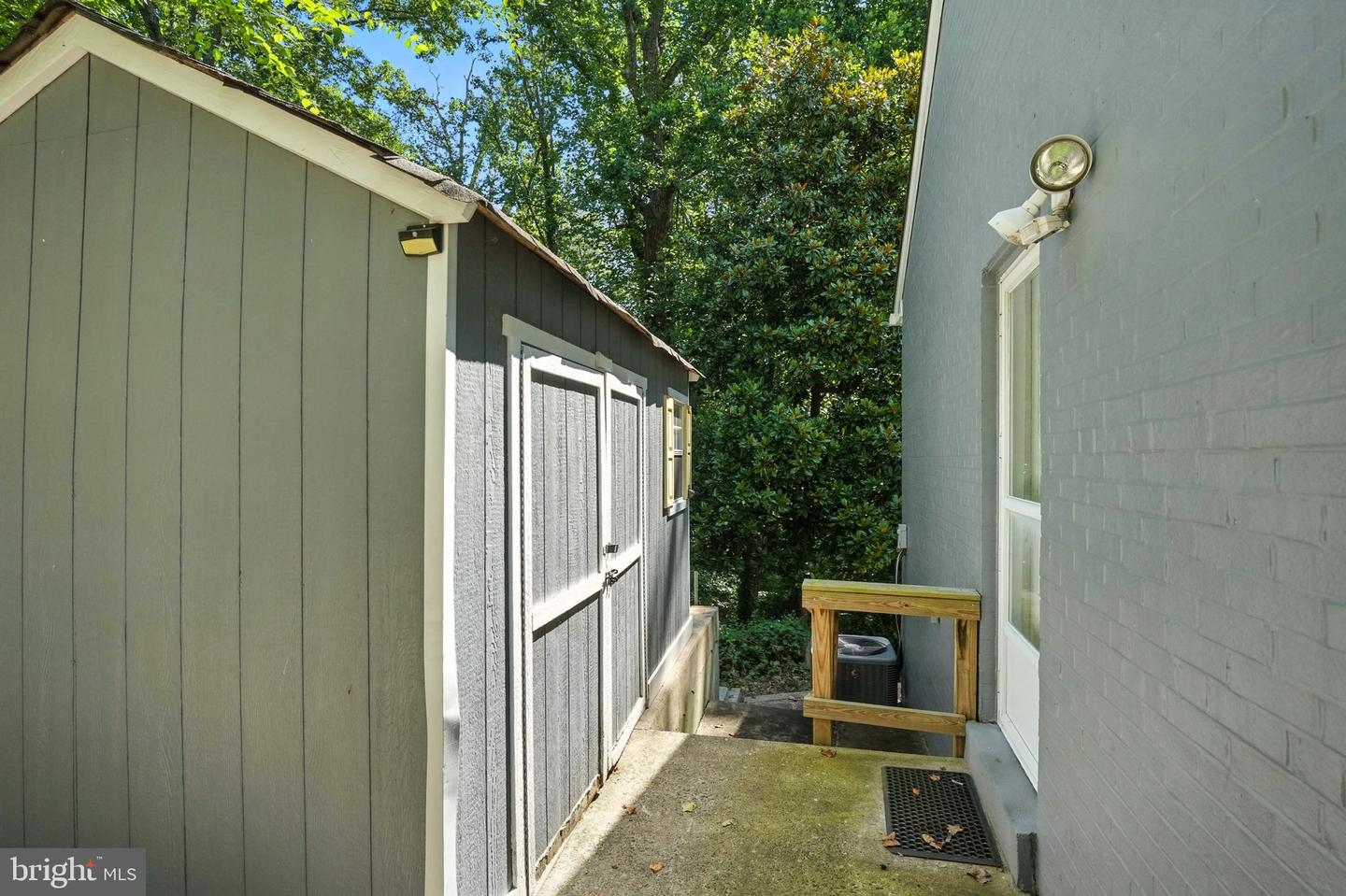 5206 EASTON DR, SPRINGFIELD, Virginia 22151, 5 Bedrooms Bedrooms, ,3 BathroomsBathrooms,Residential,For sale,5206 EASTON DR,VAFX2273980 MLS # VAFX2273980