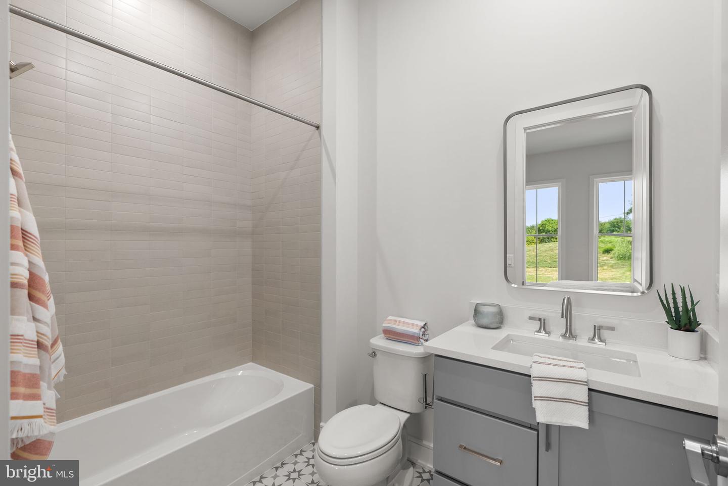 14649 FORDSON CT, PURCELLVILLE, Virginia 20132, 5 Bedrooms Bedrooms, ,5 BathroomsBathrooms,Residential,For sale,14649 FORDSON CT,VALO2108748 MLS # VALO2108748