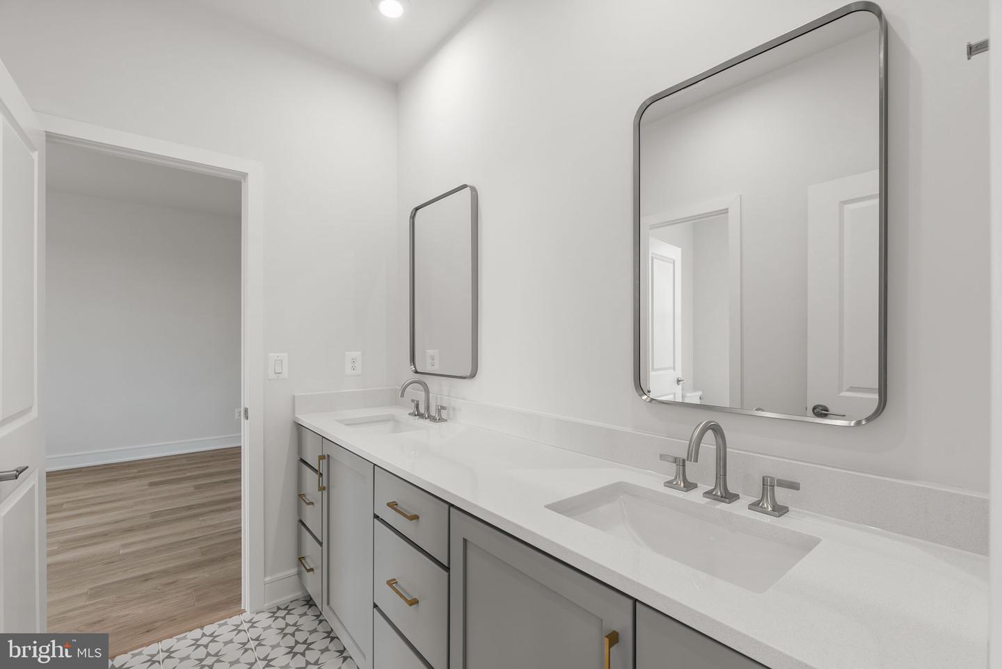 14649 FORDSON CT, PURCELLVILLE, Virginia 20132, 5 Bedrooms Bedrooms, ,5 BathroomsBathrooms,Residential,For sale,14649 FORDSON CT,VALO2108748 MLS # VALO2108748