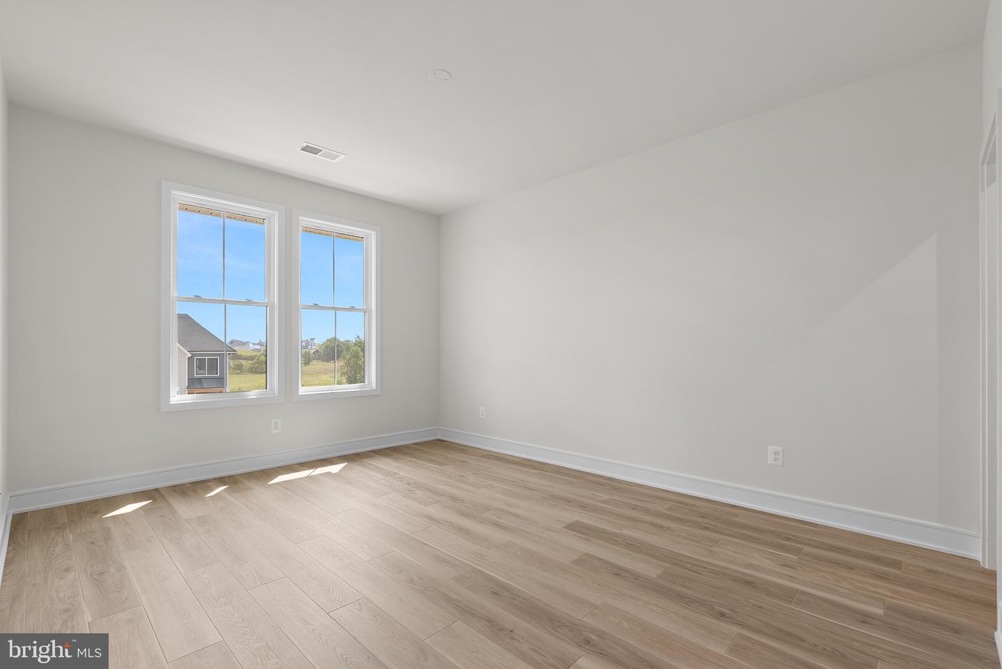 14649 FORDSON CT, PURCELLVILLE, Virginia 20132, 5 Bedrooms Bedrooms, ,5 BathroomsBathrooms,Residential,For sale,14649 FORDSON CT,VALO2108748 MLS # VALO2108748