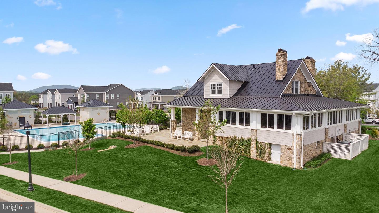 4251 MANOR DR, MARSHALL, Virginia 20115, 3 Bedrooms Bedrooms, ,3 BathroomsBathrooms,Residential,For sale,4251 MANOR DR,VAFQ2019354 MLS # VAFQ2019354