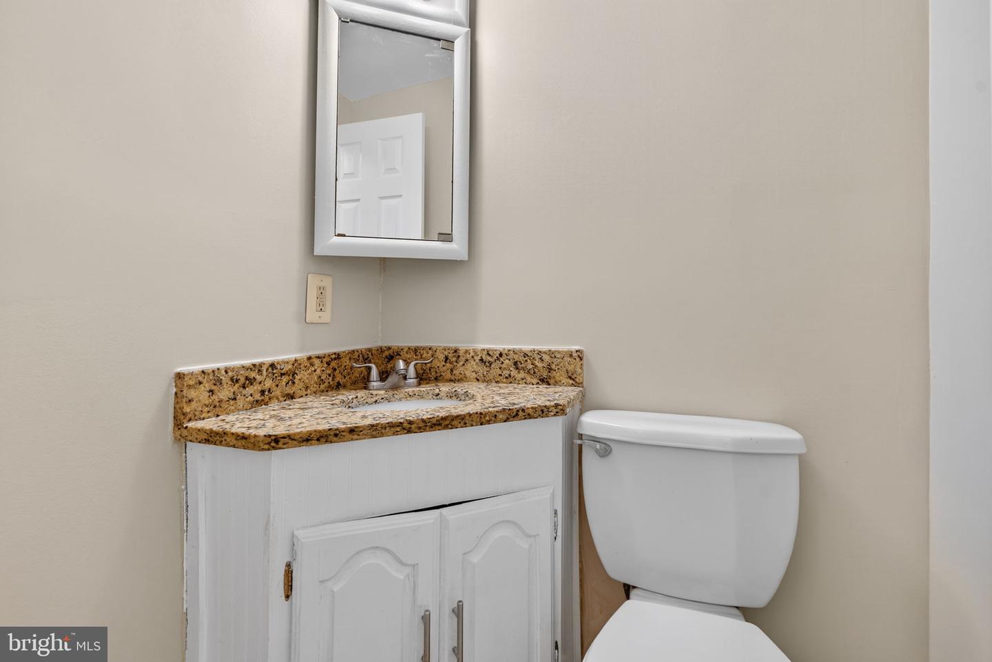 116 OAK TREE LN, WARRENTON, Virginia 20186, 3 Bedrooms Bedrooms, ,2 BathroomsBathrooms,Residential,For sale,116 OAK TREE LN,VAFQ2019356 MLS # VAFQ2019356