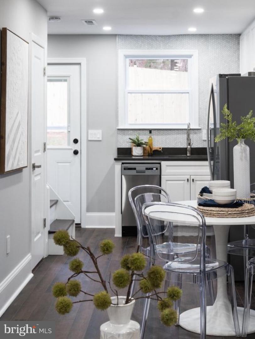 612 44TH ST NE, WASHINGTON, District Of Columbia 20019, 2 Bedrooms Bedrooms, ,2 BathroomsBathrooms,Residential,For sale,612 44TH ST NE,DCDC2226732 MLS # DCDC2226732