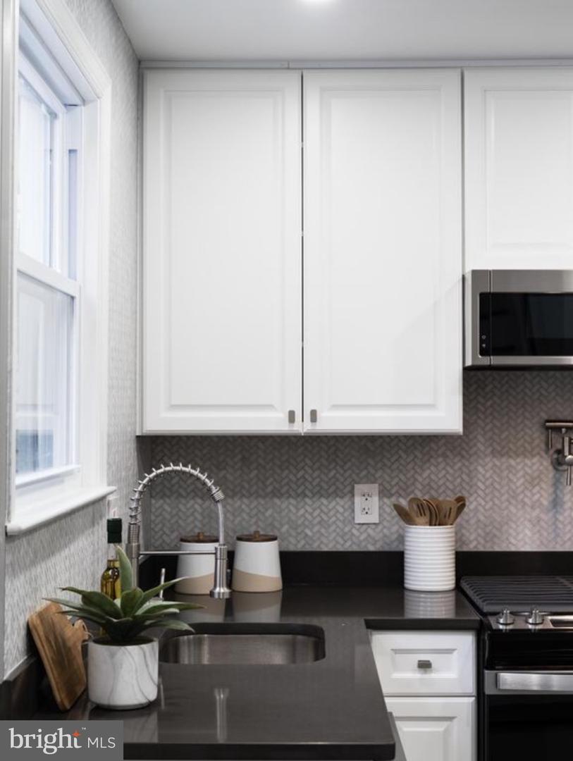 612 44TH ST NE, WASHINGTON, District Of Columbia 20019, 2 Bedrooms Bedrooms, ,2 BathroomsBathrooms,Residential,For sale,612 44TH ST NE,DCDC2226732 MLS # DCDC2226732