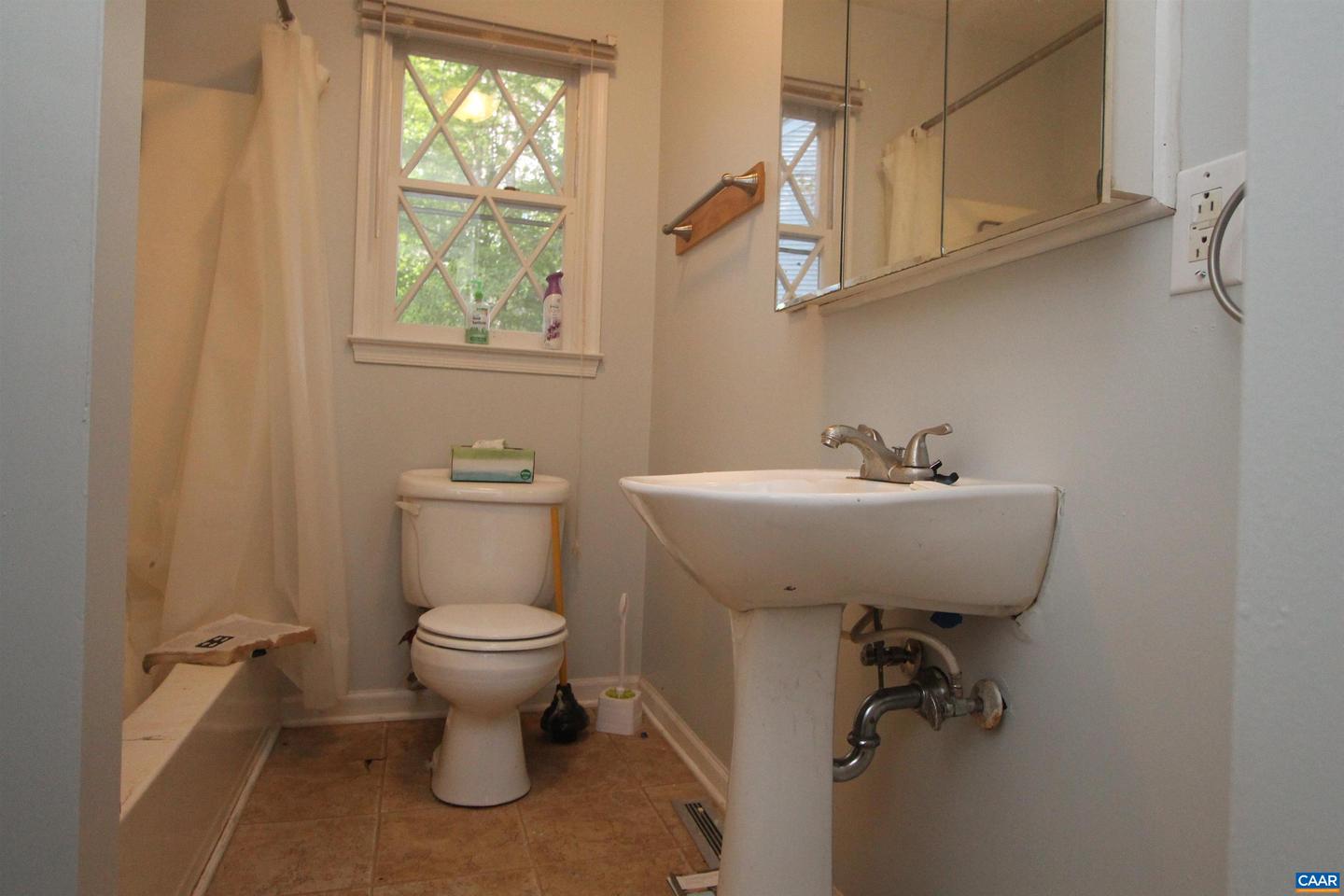 1 STONEWALL RD, PALMYRA, Virginia 22963, 3 Bedrooms Bedrooms, ,3 BathroomsBathrooms,Residential,For sale,1 STONEWALL RD,669926 MLS # 669926