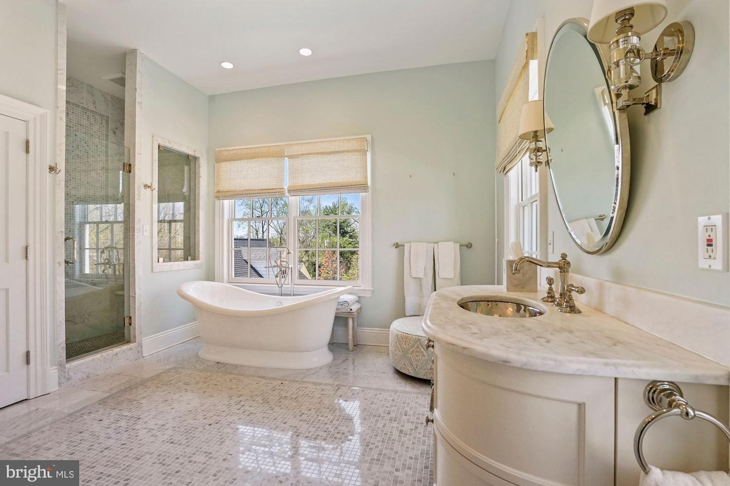 1031 PINE HILL RD, MCLEAN, Virginia 22101, 6 Bedrooms Bedrooms, ,5 BathroomsBathrooms,Residential,For sale,1031 PINE HILL RD,VAFX2071026 MLS # VAFX2071026