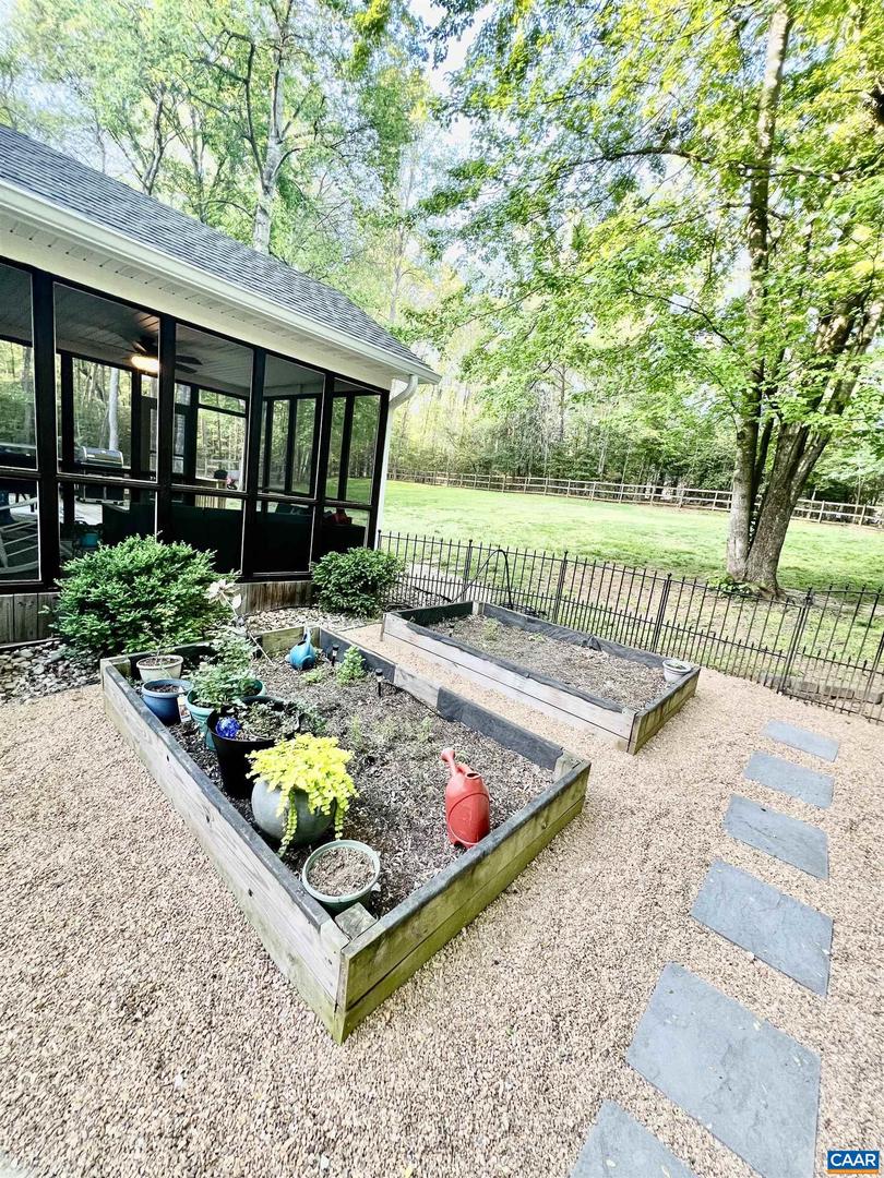 1004 CARODON DR, RUCKERSVILLE, Virginia 22968, 5 Bedrooms Bedrooms, ,2 BathroomsBathrooms,Residential,For sale,1004 CARODON DR,663757 MLS # 663757