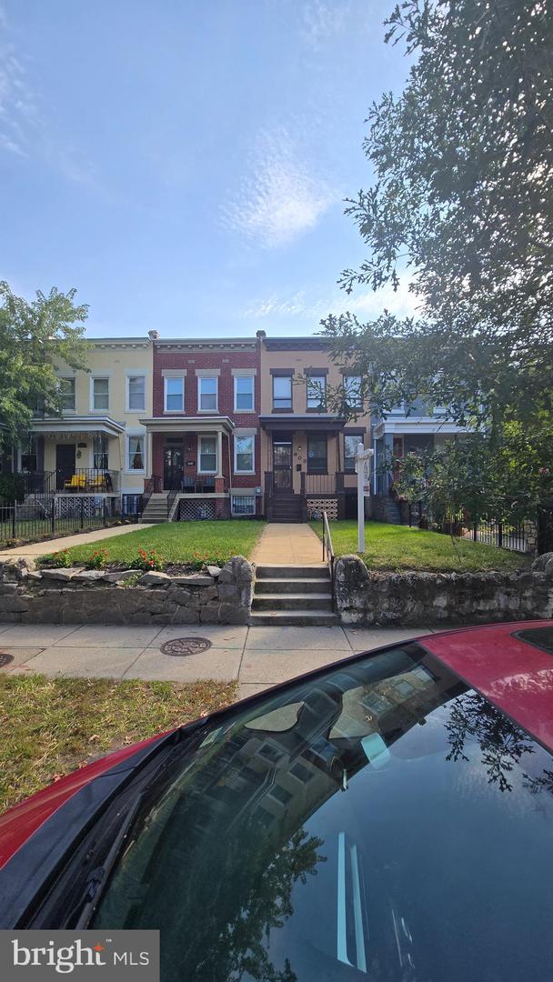 903 K ST NE, WASHINGTON, District Of Columbia 20002, 3 Bedrooms Bedrooms, ,1 BathroomBathrooms,Residential,For sale,903 K ST NE,DCDC2197678 MLS # DCDC2197678