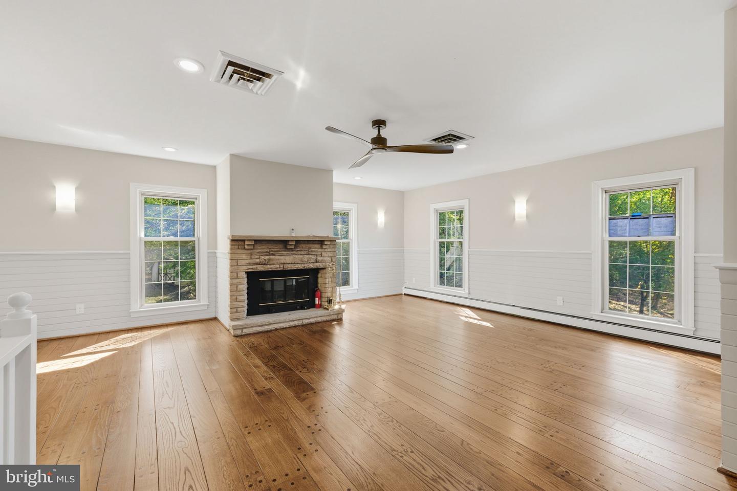 4801 FOX CHAPEL RD, FAIRFAX, Virginia 22030, 4 Bedrooms Bedrooms, ,4 BathroomsBathrooms,Residential,For sale,4801 FOX CHAPEL RD,VAFX2239052 MLS # VAFX2239052
