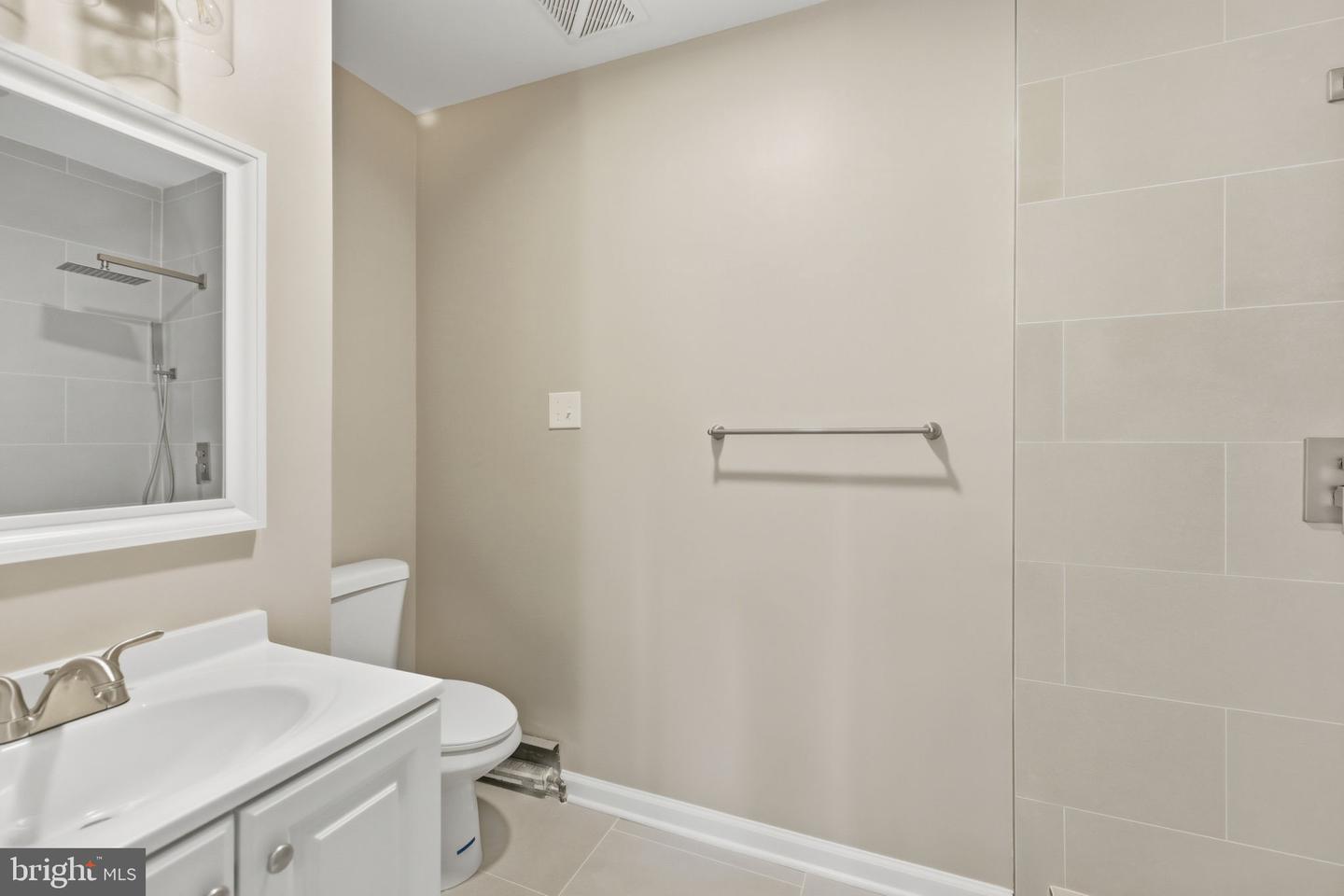 4801 FOX CHAPEL RD, FAIRFAX, Virginia 22030, 4 Bedrooms Bedrooms, ,4 BathroomsBathrooms,Residential,For sale,4801 FOX CHAPEL RD,VAFX2239052 MLS # VAFX2239052